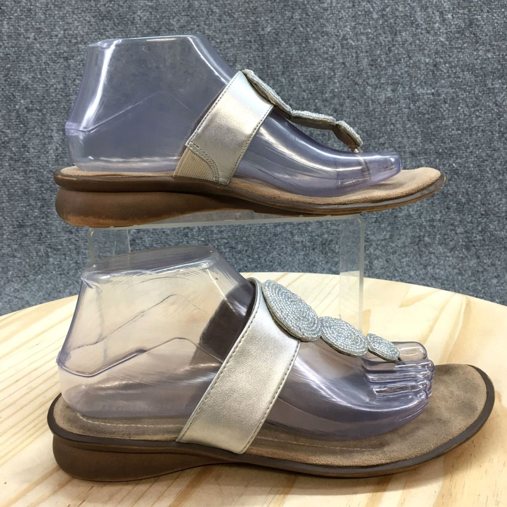 Naturalizer Naturalizer Sandals Womens 8M Jillian Thong Gray Faux Leather Rhinestone Casual Size US 8 / IT 38 - 2 Thumbnail