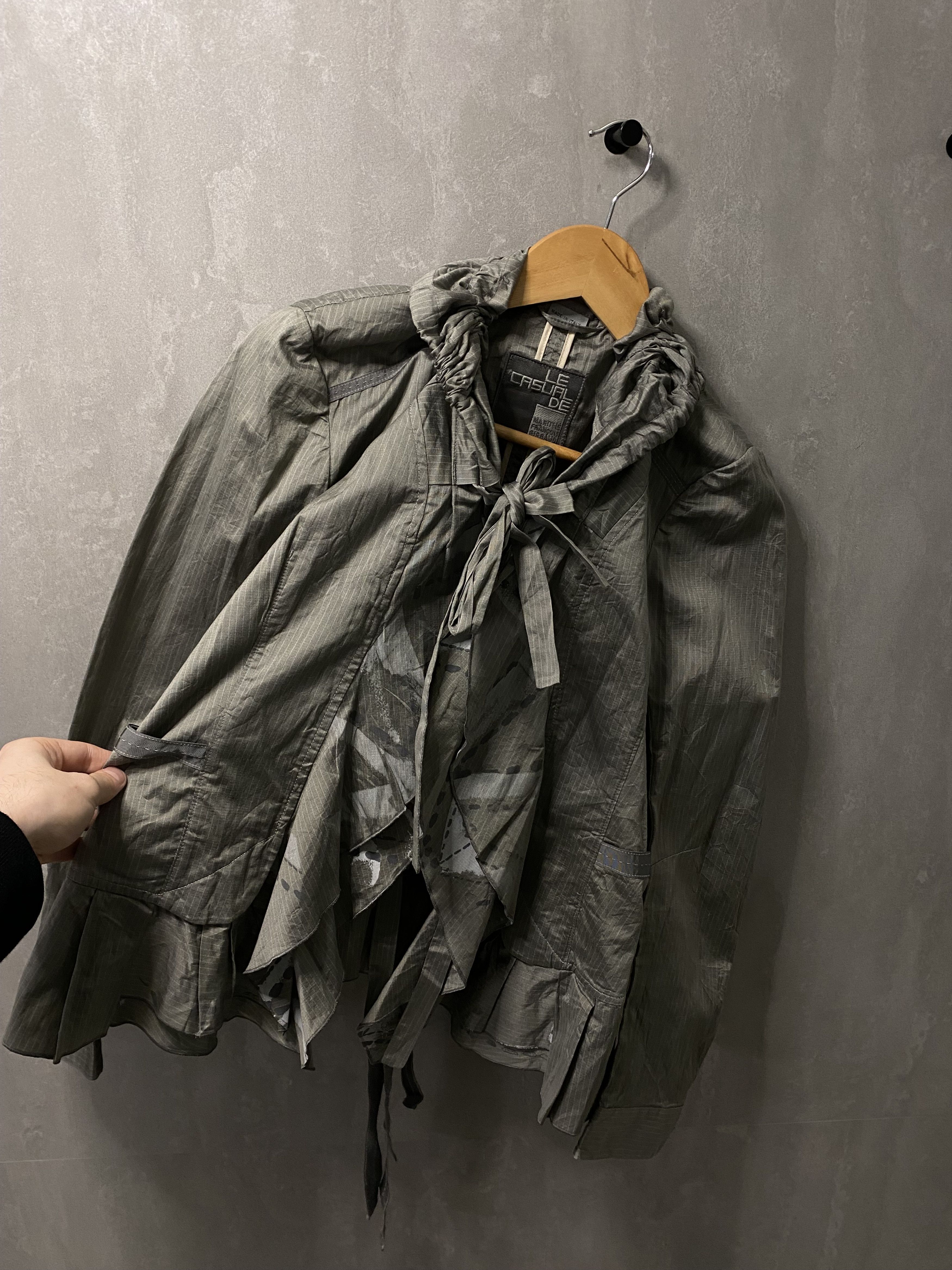 Marithe + Francois Girbaud Marithe Francois Girbaud Cotton ruffle avant garde jacket Size M / US 6-8 / IT 42-44 - 8 Thumbnail