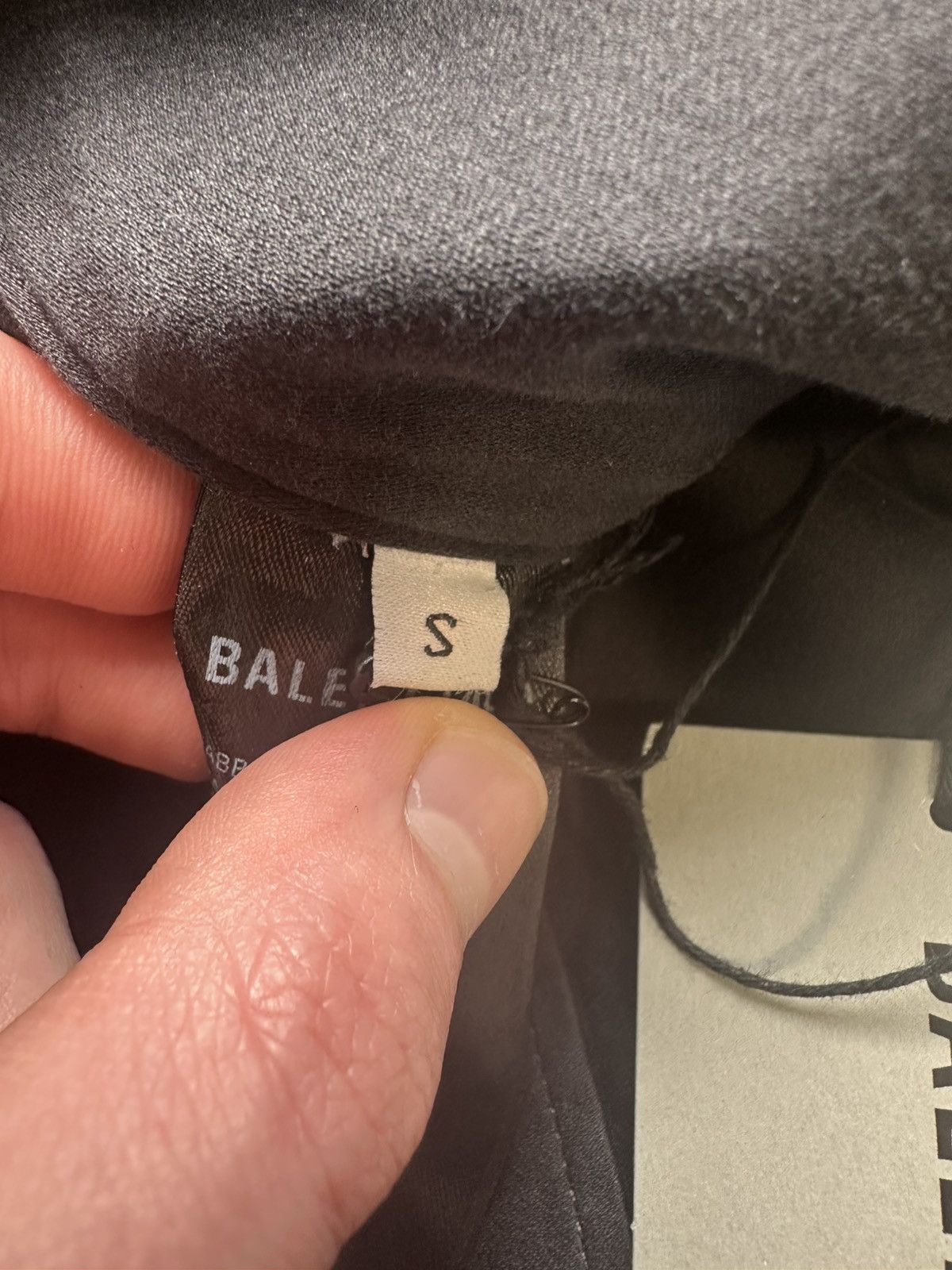 Balenciaga Balenciaga SS25 drawstring cargo shorts S NEW Size US 33 - 9 Thumbnail