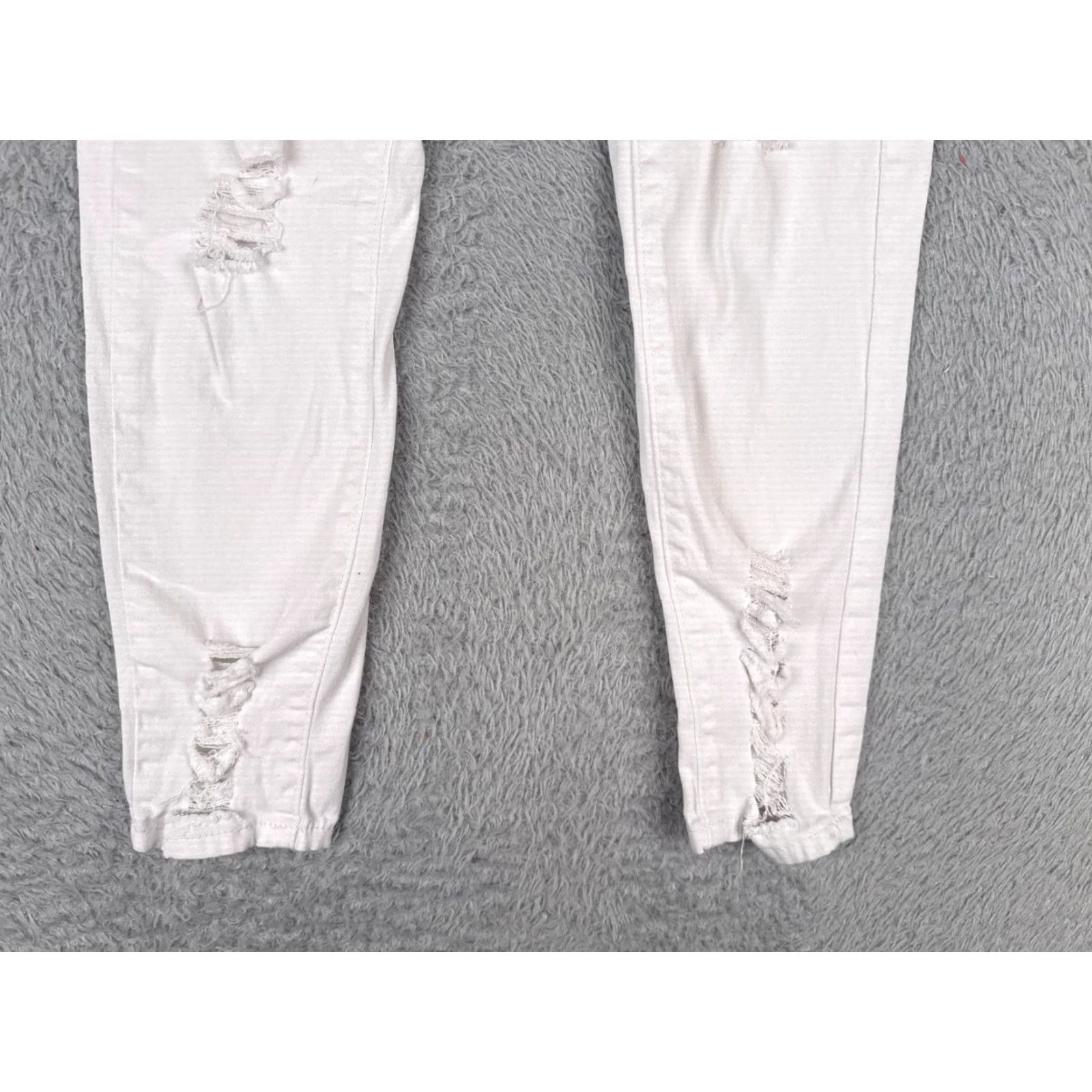 AG Jeans Tag Jeans Womens Jeans Tapered 26 White Distressed 24 Inseam 3 Wool? (Wait) Size 26" / US 2 / IT 38 - 2 Thumbnail