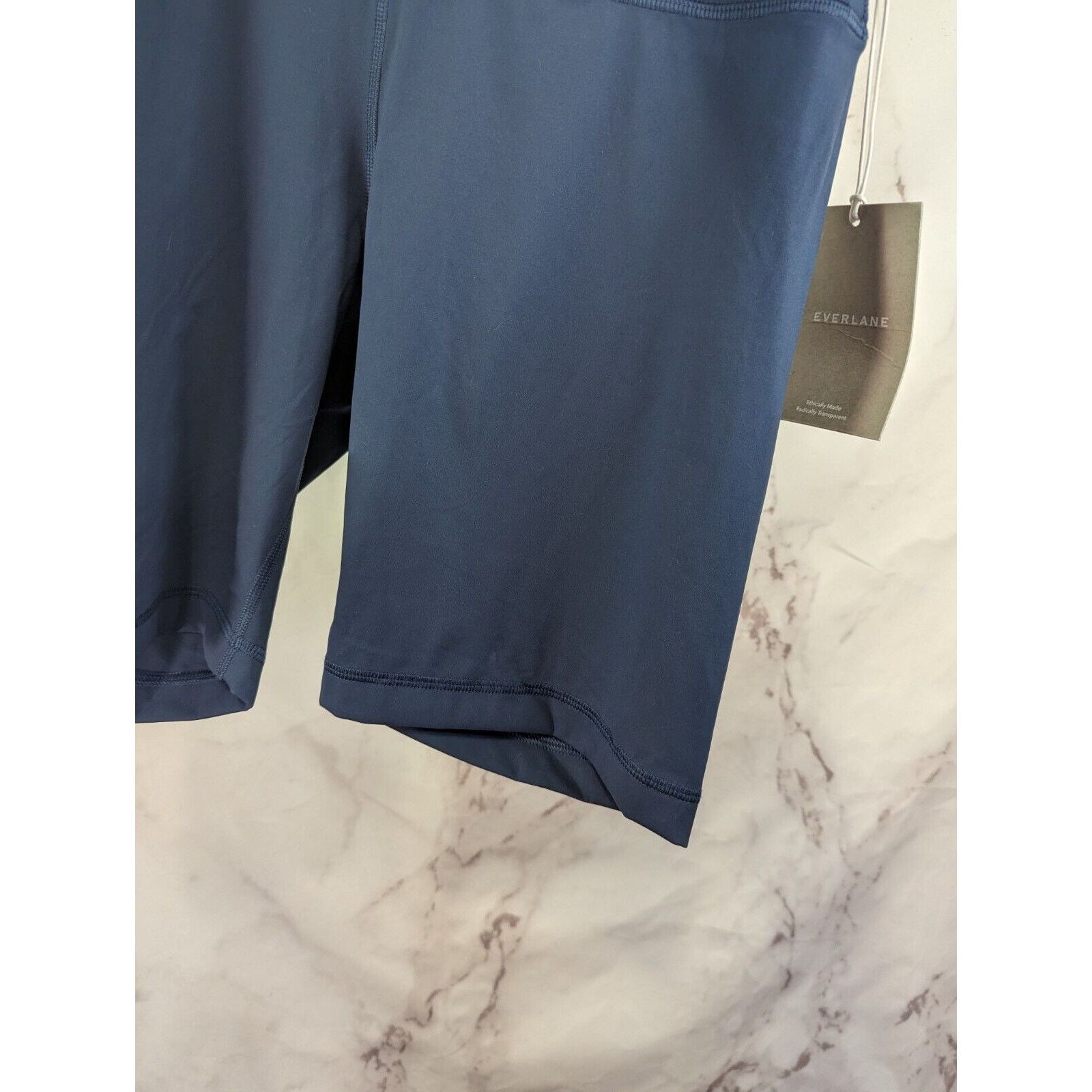 Everlane Everlane Shorts Women Large Blue Biker Perform Bike High Size 32" / US 10 / IT 46 - 4 Thumbnail