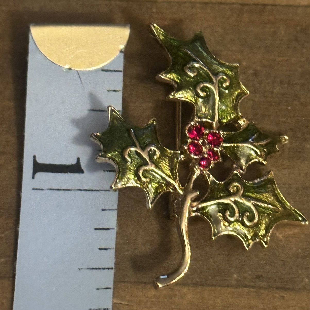 Vintage Vintage Christmas Holly leaves and berries brooch Size ONE SIZE - 2 Thumbnail