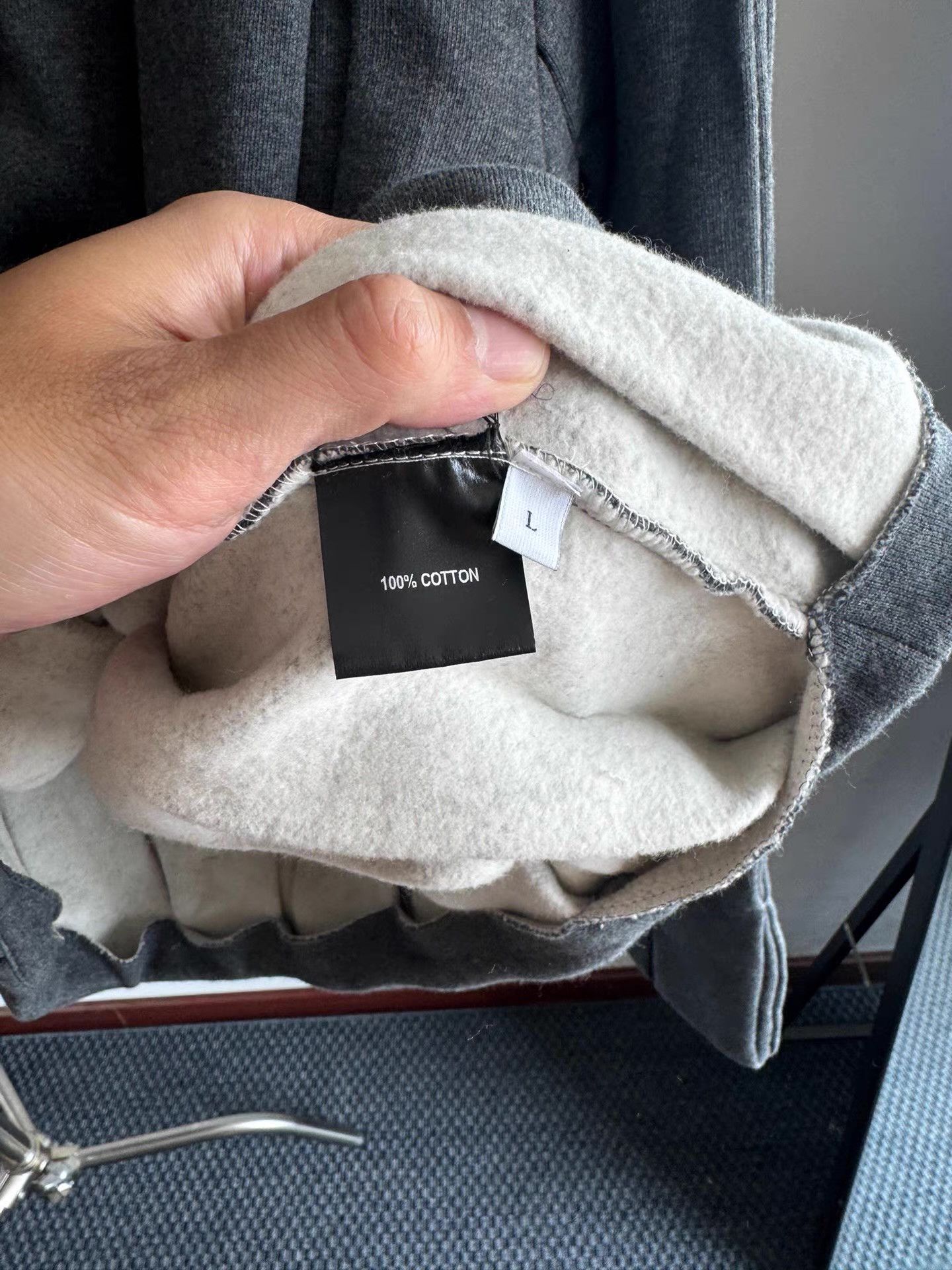 JW Anderson JW Anderson Grey Hoodie Q17 Size US L / EU 52-54 / 3 - 5 Thumbnail