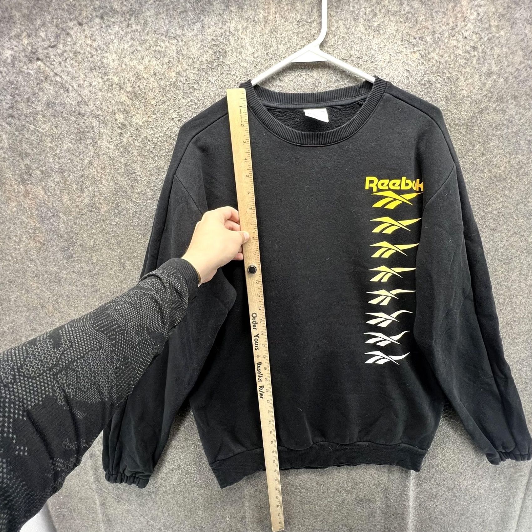 Reebok Reebok Sweatshirt Mens M Black Graphic Logo Crewneck Fleece Pullover Size US M / EU 48-50 / 2 - 2 Thumbnail