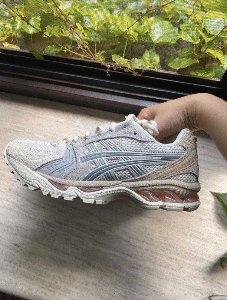 Asics Asics Gel-Kayano 14 in Birch/Clay Grey Size US 7.5 / IT 37.5 - 2 Thumbnail