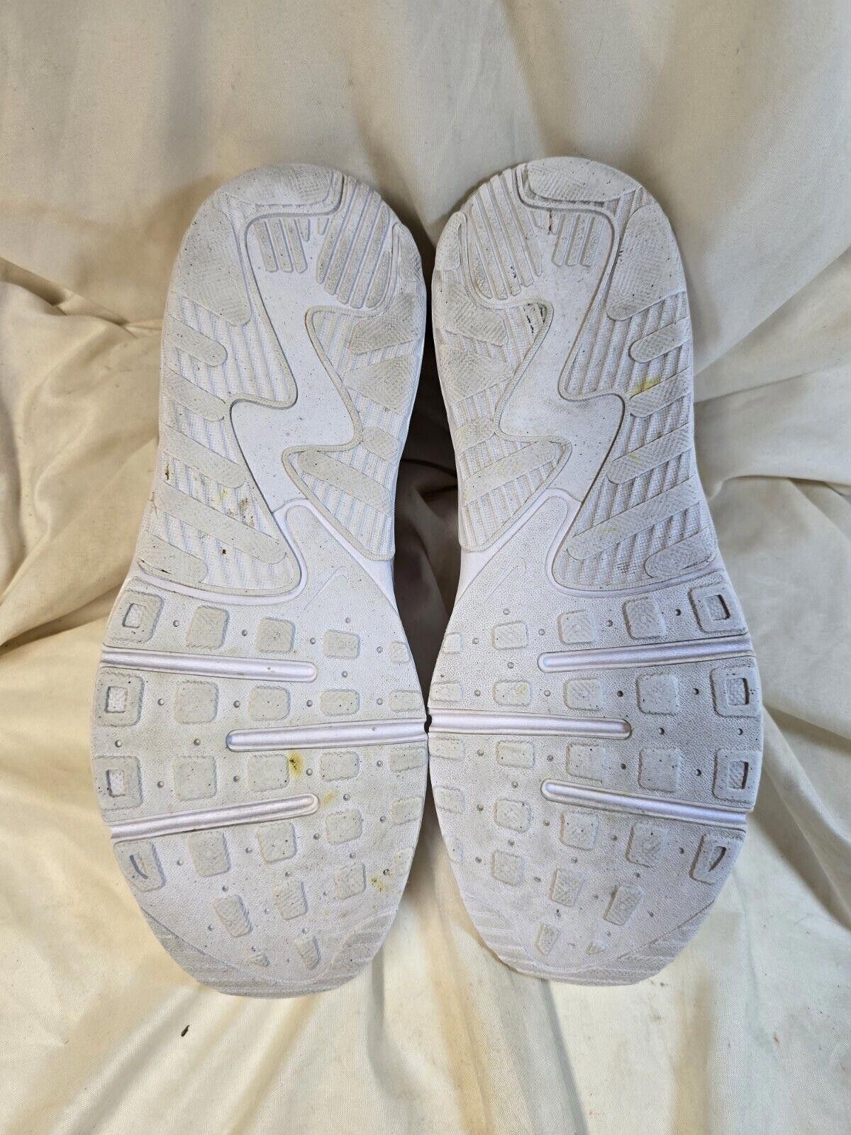 Nike Nike Air Max Excee White 7Y/W8.5 Air Max Triple White Size US 8.5 / IT 38.5 - 6 Thumbnail