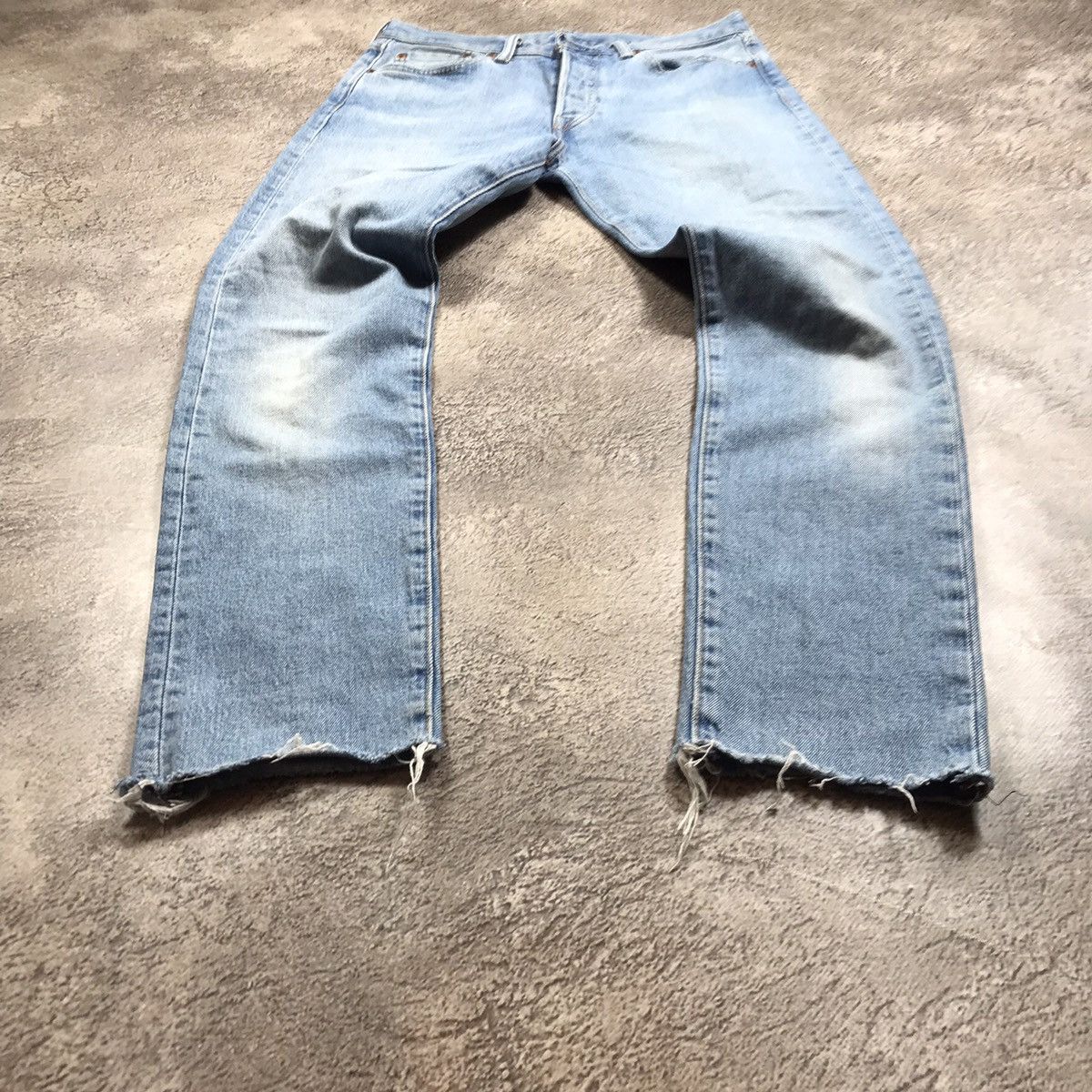 Vintage Vintage 90s Levis Distressed Baggy Jeans Grunge Thrashed 30 Size US 30 / EU 46 - 1 Thumbnail