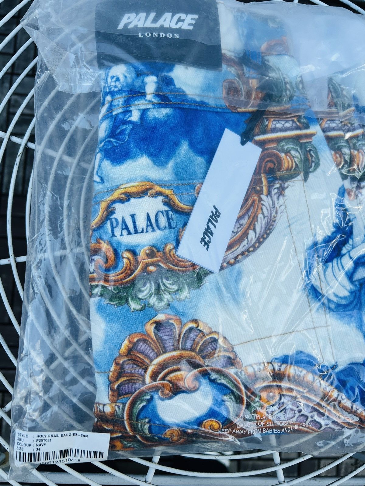 Palace Holy Grail Baggies Jean Navy Size US 34 / EU 50 - 3 Thumbnail