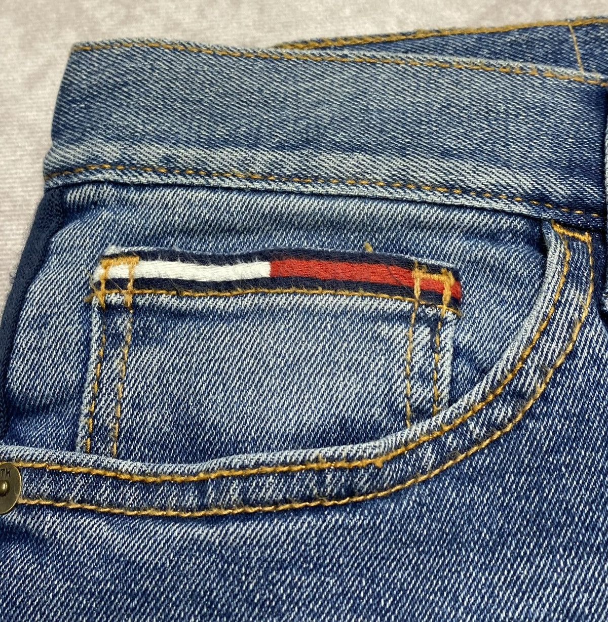 Tommy Hilfiger Tommy Hilfiger Denim Jean Shorts Size US 34 / EU 50 - 4 Thumbnail