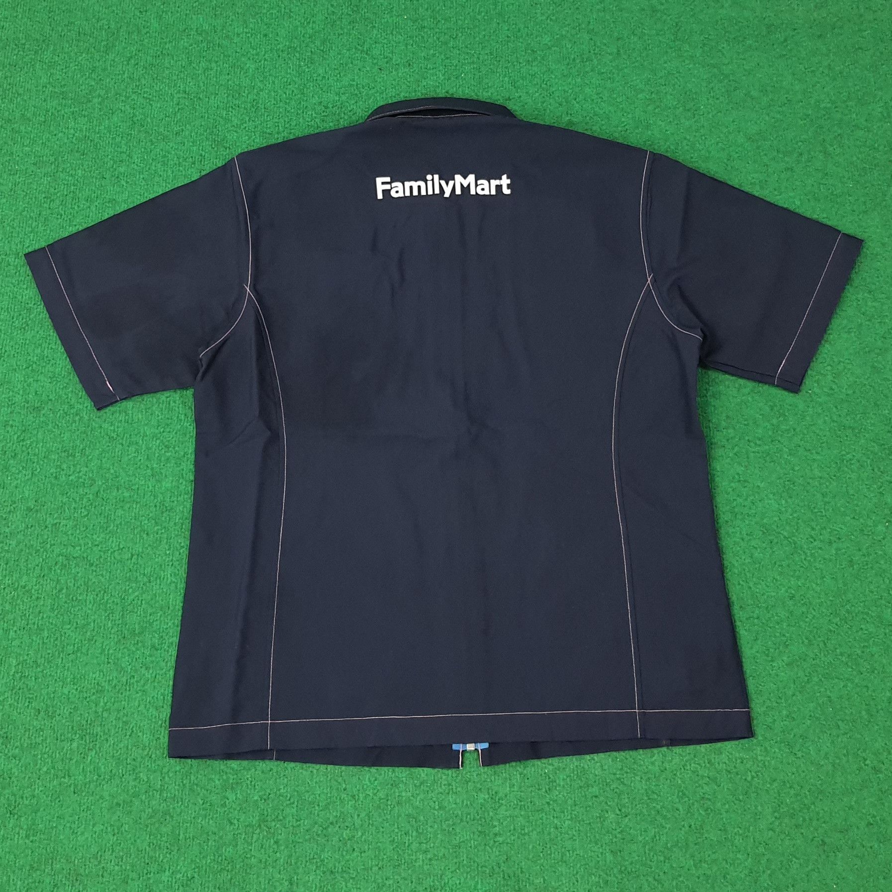 Japanese Brand Vintage Family Mart Staff Japan Uniform C259N56 Size US M / EU 48-50 / 2 - 4 Thumbnail