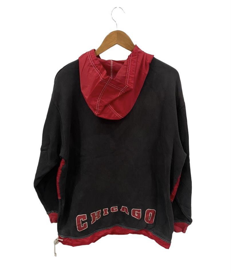 NBA × Vintage VINTAGE CHICAGO BULLS Basketball hoodies windbreaker jacket Size US L / EU 52-54 / 3 - 2 Thumbnail