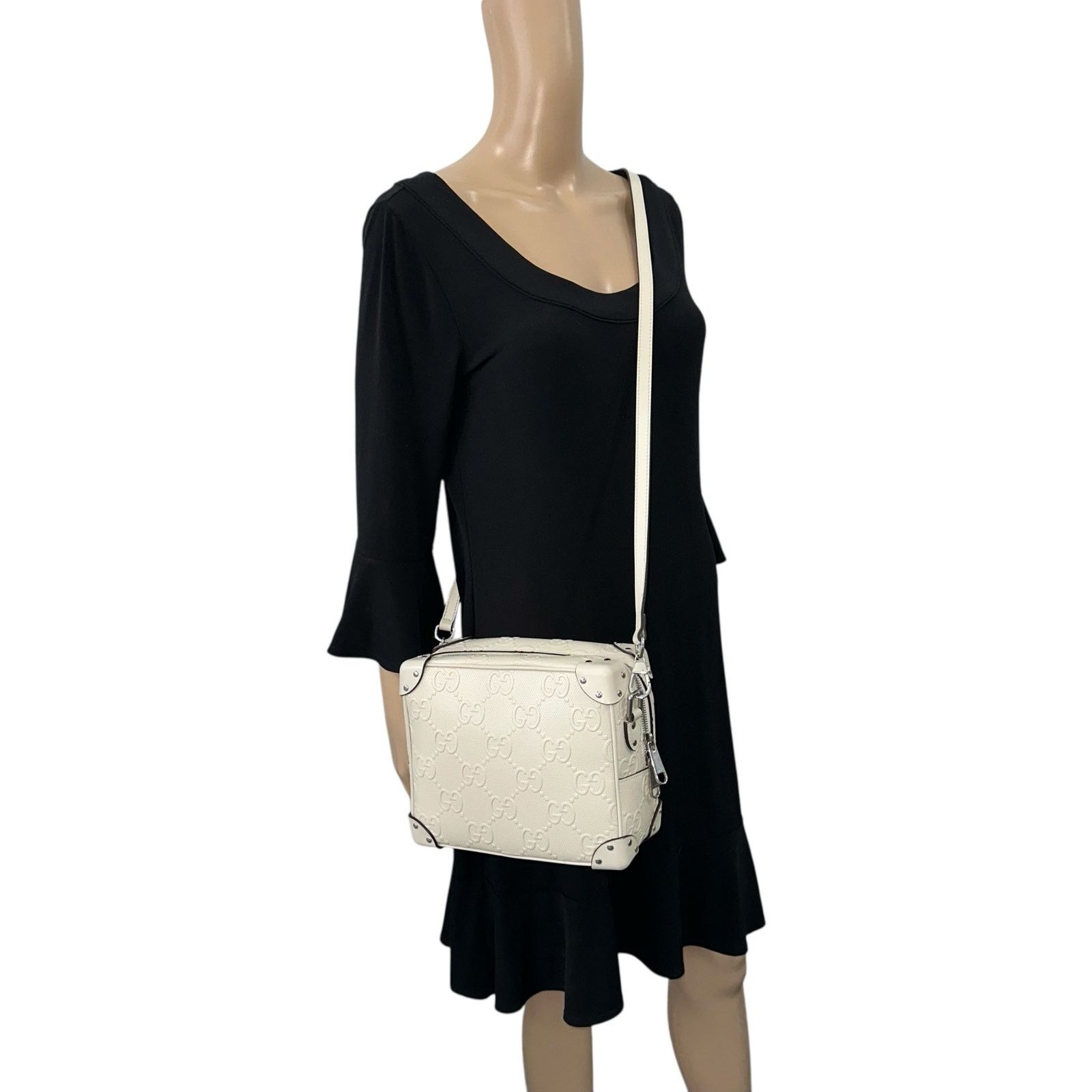 Gucci Gucci Ivory GG Embossed Shoulder Bag Size ONE SIZE - 9 Thumbnail