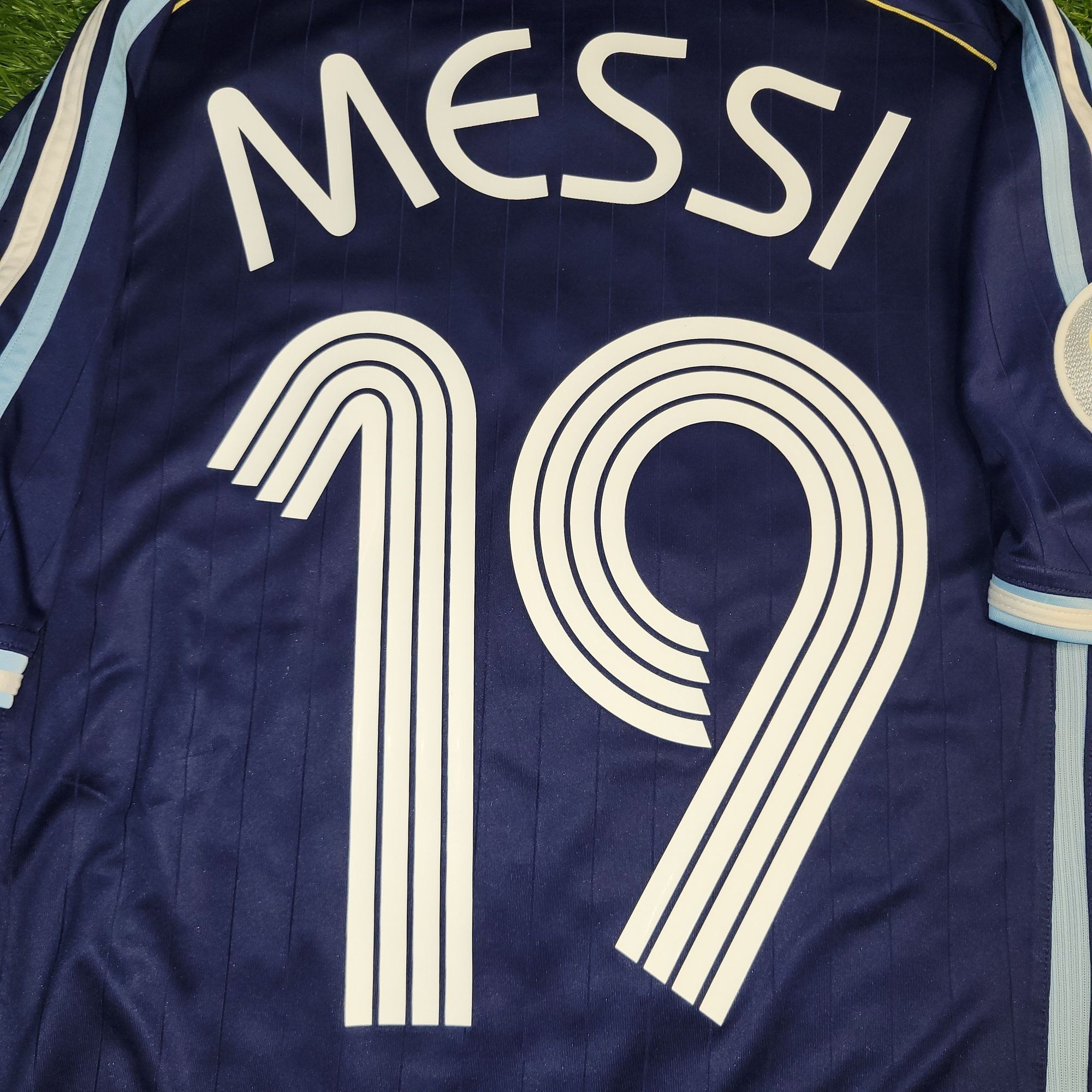 Adidas Messi Argentina 2006 WORLD CUP Away Soccer Jersey Shirt M Size US M / EU 48-50 / 2 - 3 Thumbnail