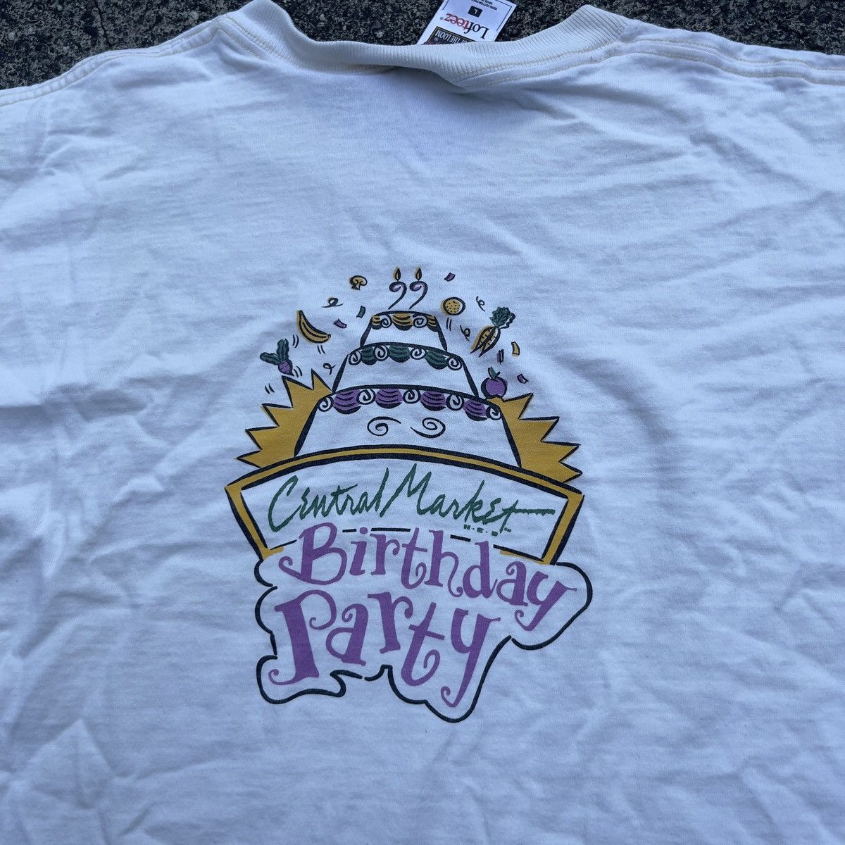 Fruit Of The Loom × Vintage Vintage FRIENDS DONT LET FRIENDS EAT JUNK Shirt Size US L / EU 52-54 / 3 - 5 Thumbnail