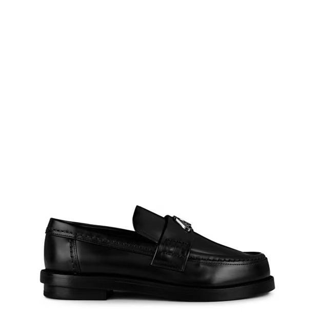 o1g2r1mq0824 Seal Plaque Loafers in Black