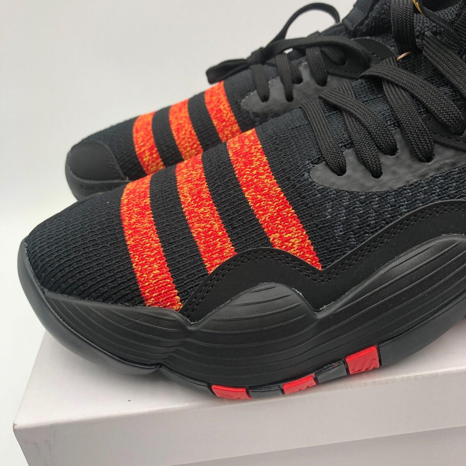 Adidas Adidas Trae Young 2 Men's Size 10 Hawks Black Red Size US 10 / EU 43 - 9 Thumbnail