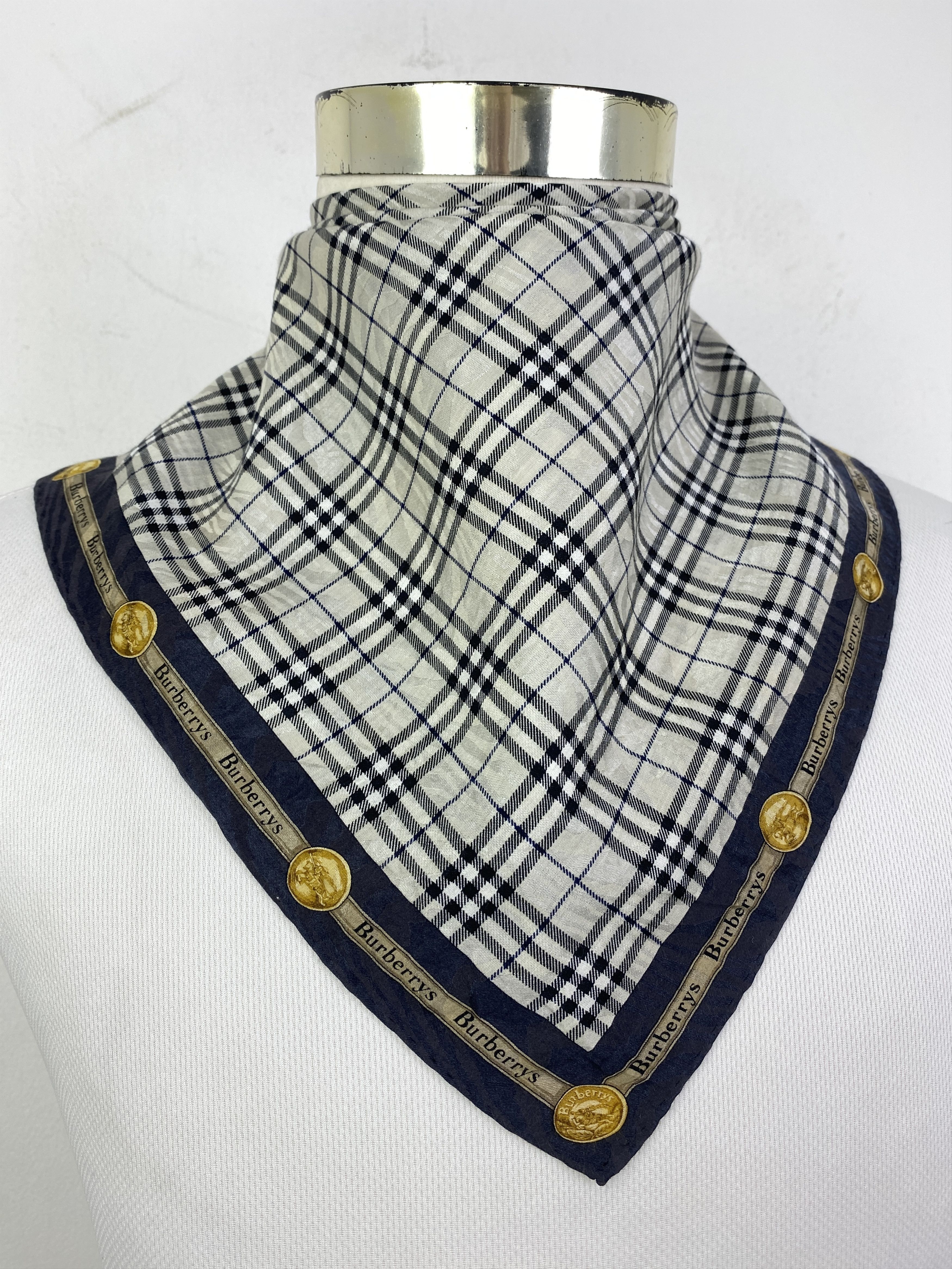 Burberry Vintage Burberry Handkerchief / Neckerchief HKC0926 Size ONE SIZE - 2 Thumbnail