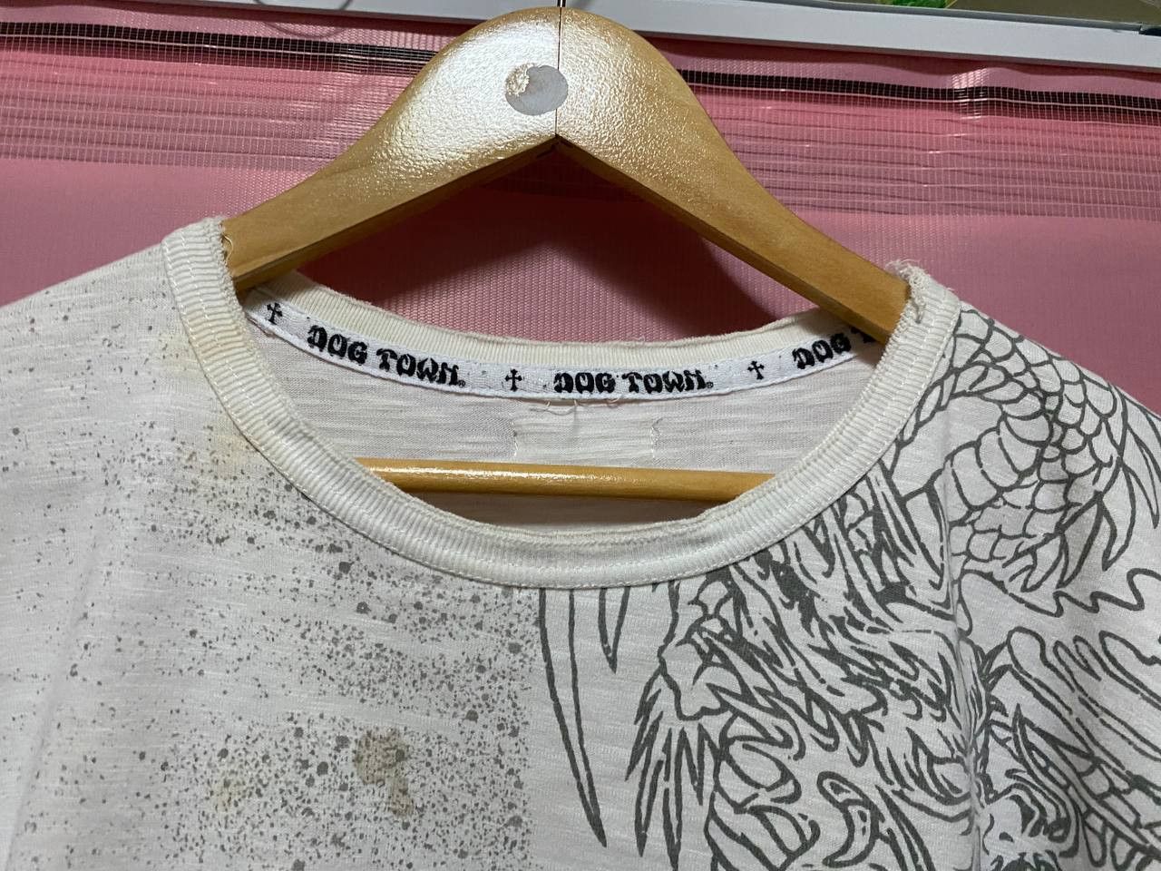 Dogtown Dog town shirt printed (stain & distressed) Size US XL / EU 56 / 4 - 6 Thumbnail