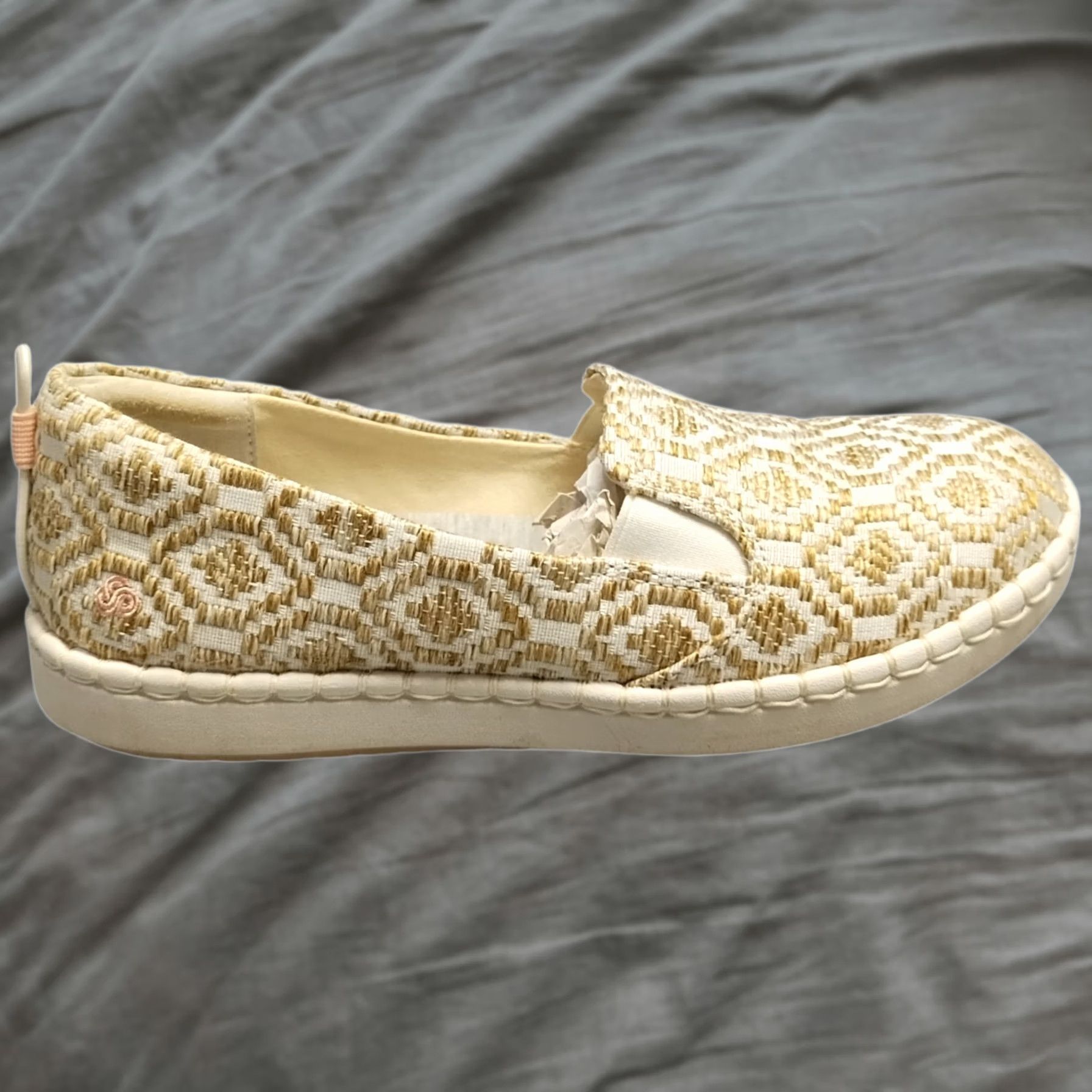Clarks Clarks Cloudstepper Loafers Womens 7.5 Tan White Slip-On Cushioned Comfort Casual Shoes 261417804050 Size US 8 / IT 38 - 1 Thumbnail