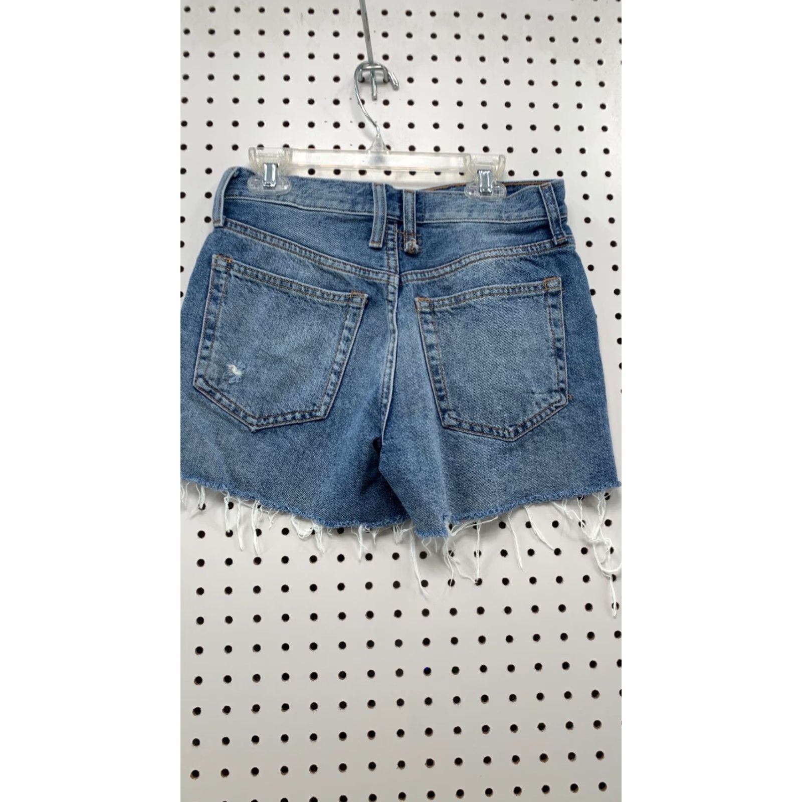 Vintage We The Free Women's Blue Medium Wash Raw Hem Denim Cut Off Shorts Size 24 25x3.5 Size 42" / US 20 - 5 Thumbnail