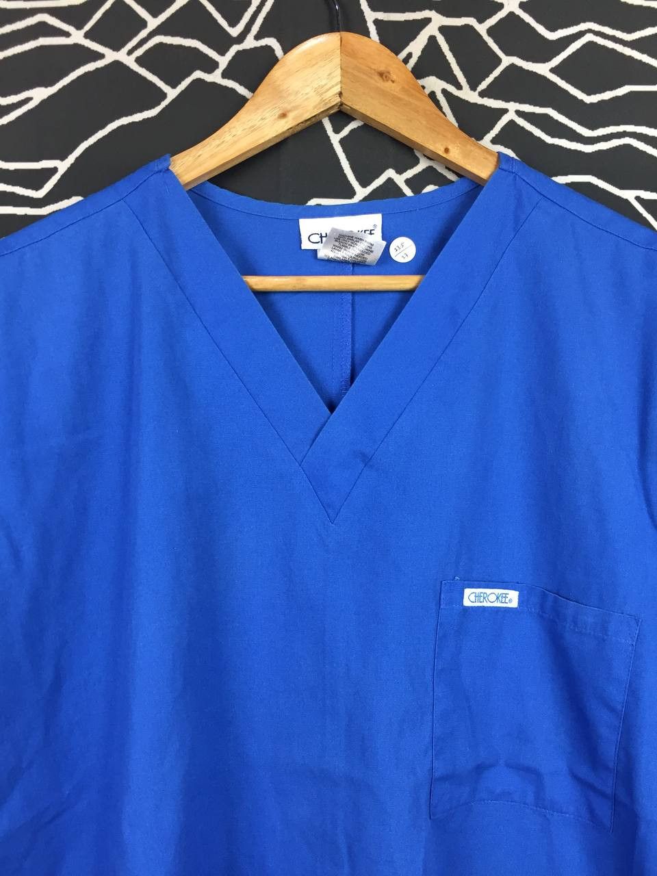 Cherokee Cherokee Medical Medical Uniform V-Neck Scrub Top Size M Size US M / EU 48-50 / 2 - 3 Thumbnail