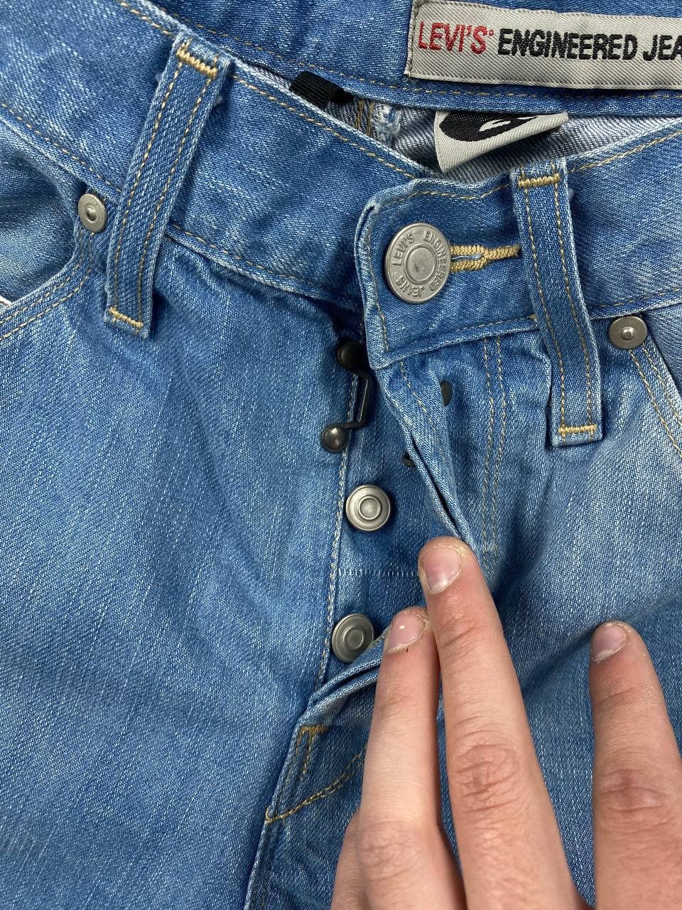 Levi's Vintage Levi’s Engineered Twisted Seams Cinch Denim Jeans Size US 29 - 12 Thumbnail