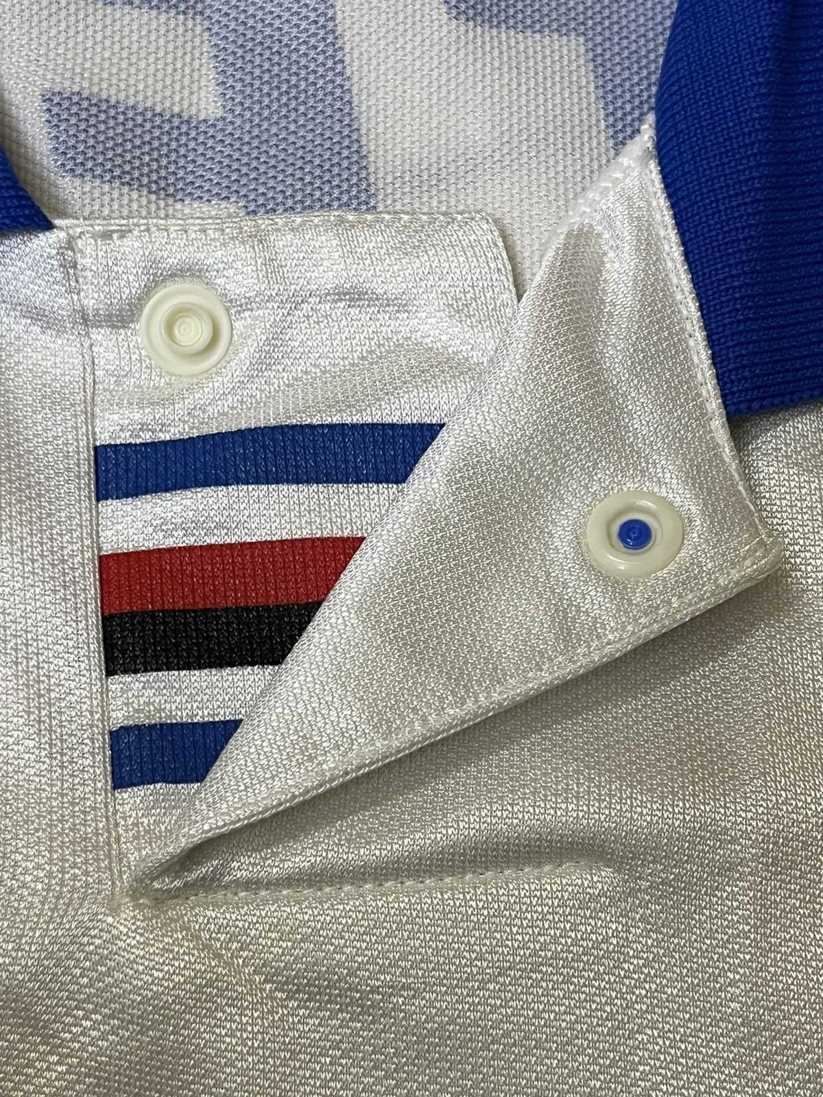 Vintage RARE🔥VINTAGE 90s SAMPDORIA 92-93 by ASICS AWAY JERSEY Size US M / EU 48-50 / 2 - 7 Thumbnail
