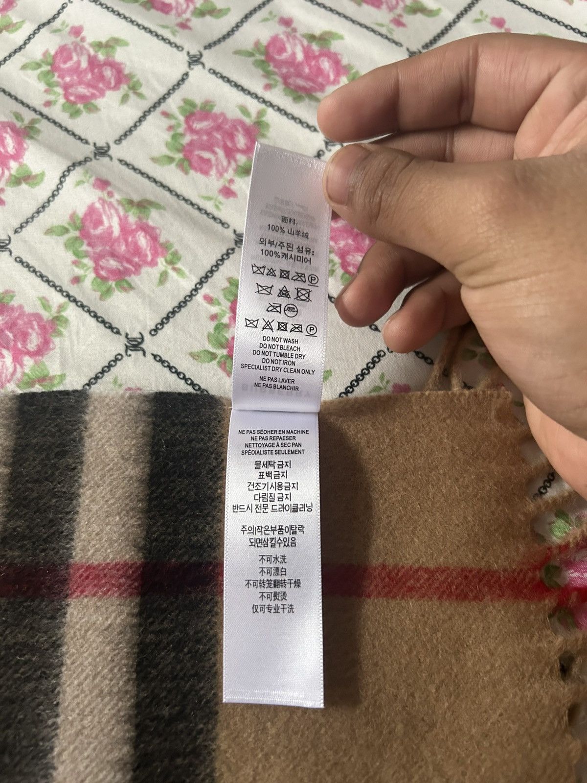 Burberry Burberrh Cashmere Scarf Size ONE SIZE - 4 Thumbnail