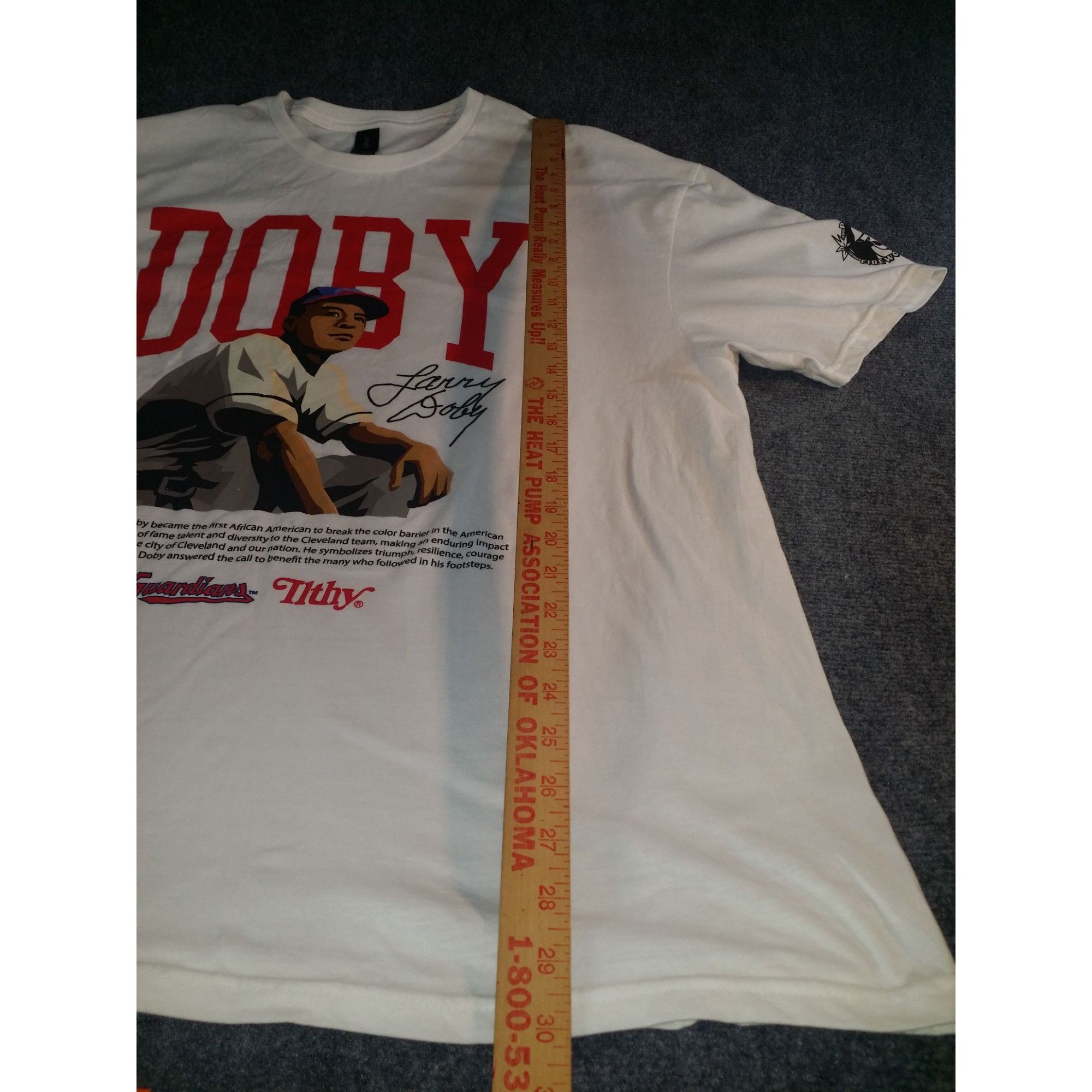 Gildan Cleveland Guardians MLB Tshirt Men Sz XL Gildan Larry Doby B Size US XL / EU 56 / 4 - 3 Thumbnail