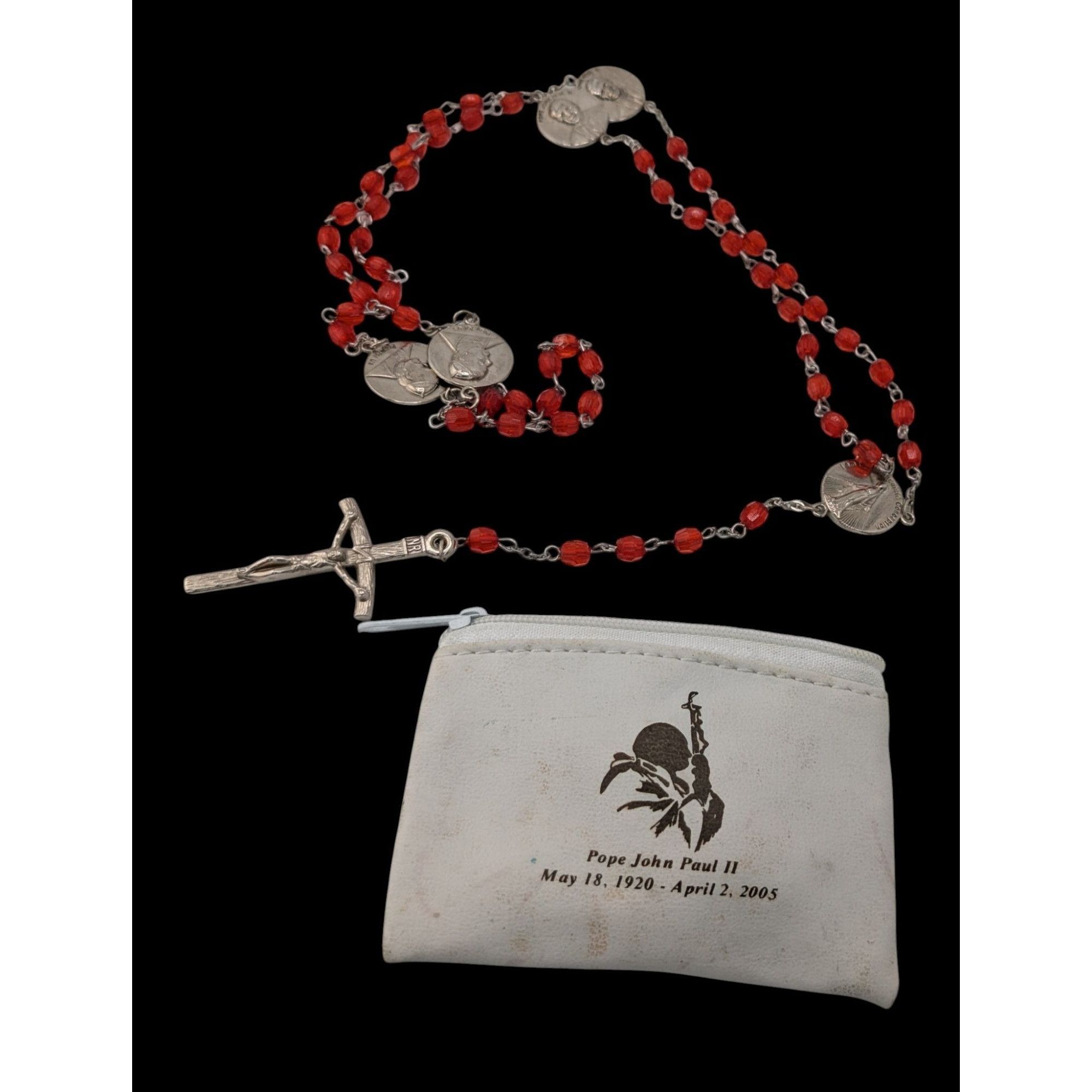 Other Vintage Y2K Red Bead Pope John Paul II Rosary With Crucifix Size ONE SIZE - 1 Thumbnail