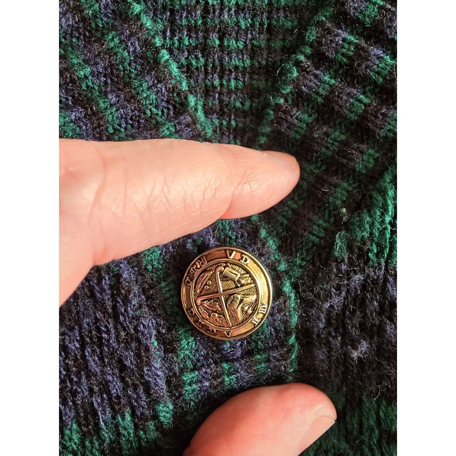 Vintage VINTAGE Baxter & Wells Cardigan Sweater Womens Large Green & Black Plaid 1990s 80s Androgyny, Casual Shirt Size L / US 10 / IT 46 - 5 Thumbnail