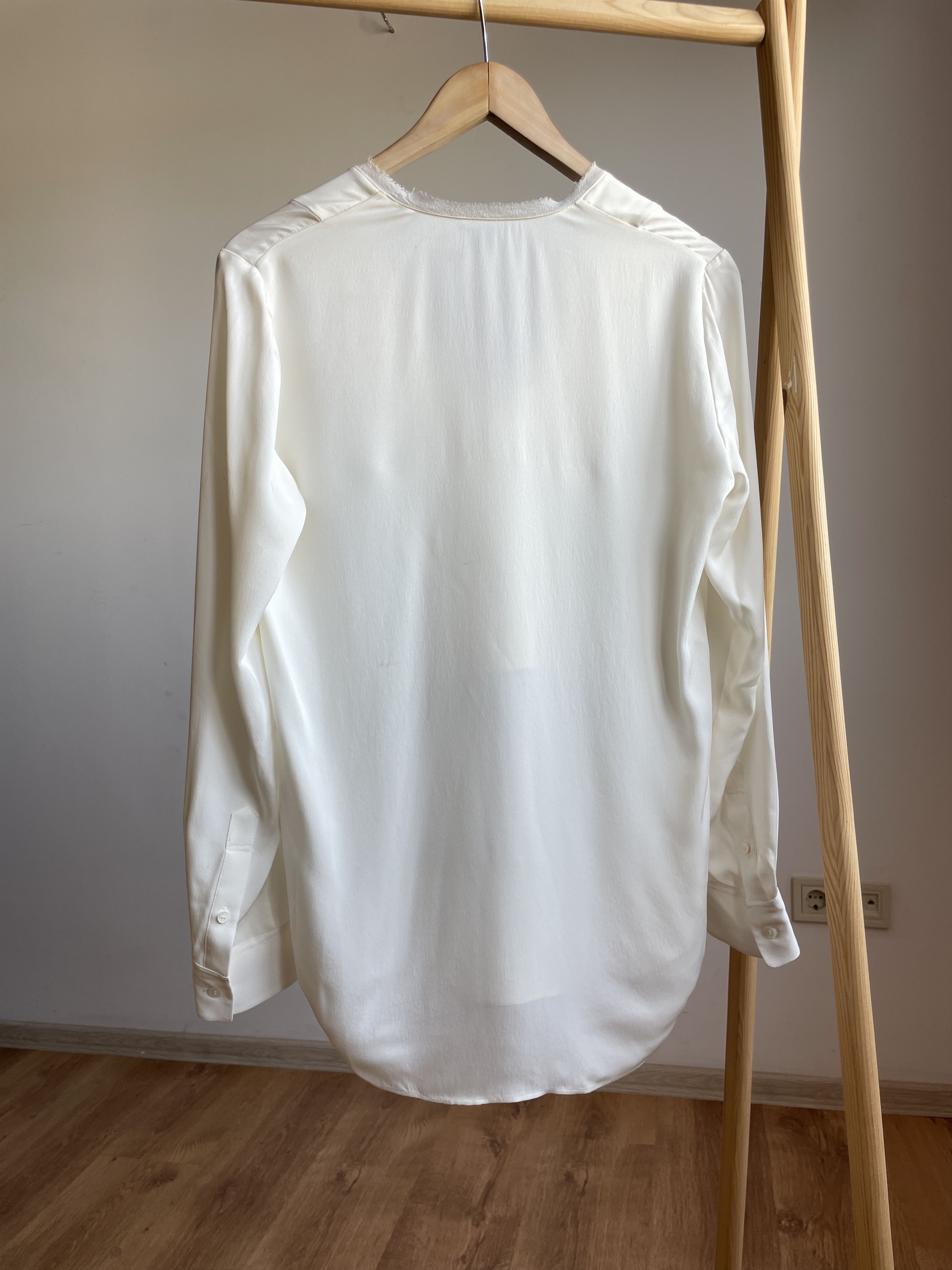 Theory Theory Ramalla Long Sleeve Silk Ivory Blouse Size S Size S / US 4 / IT 40 - 2 Thumbnail