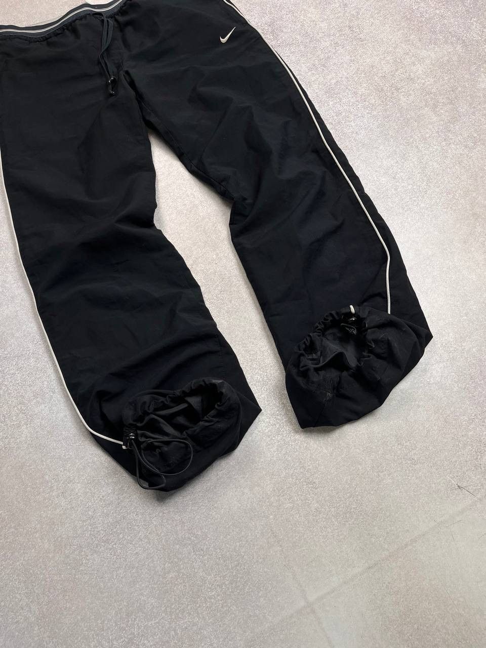 Nike × Vintage Vintage Nike Swoosh Nylon Baggy Joggers Track Pants Y2K S Size US 31 - 3 Thumbnail