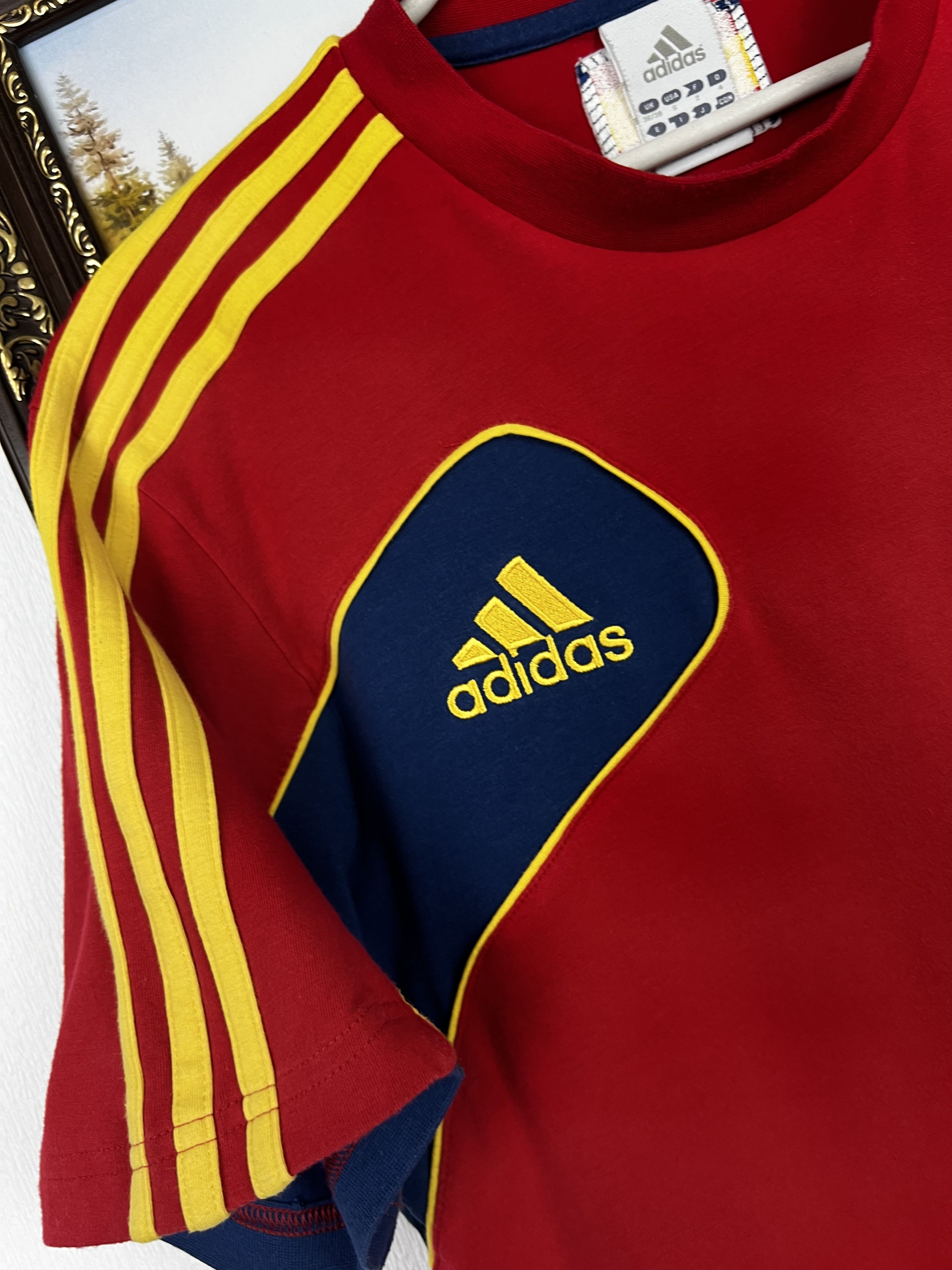 Adidas Vintage Adidas Spain Football Shirt Soccer Tee Jersey Mens Size US S / EU 44-46 / 1 - 4 Thumbnail