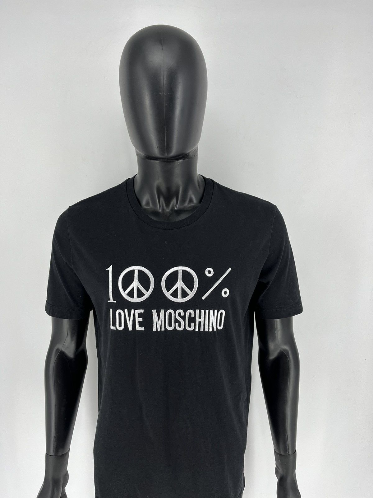 Moschino Vintage Y2K Moschino Blank Tee Shirt Big logo luxury Size L Size US L / EU 52-54 / 3 - 5 Thumbnail