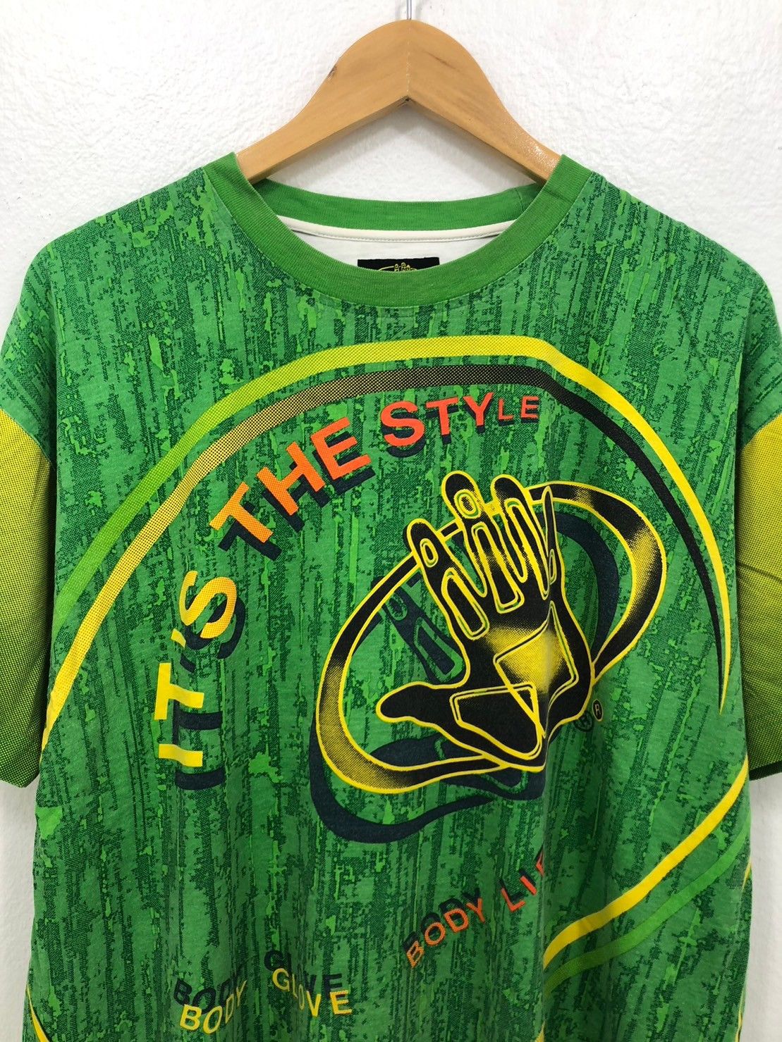 Vintage 90's Body Glove Over Print shirt wts01