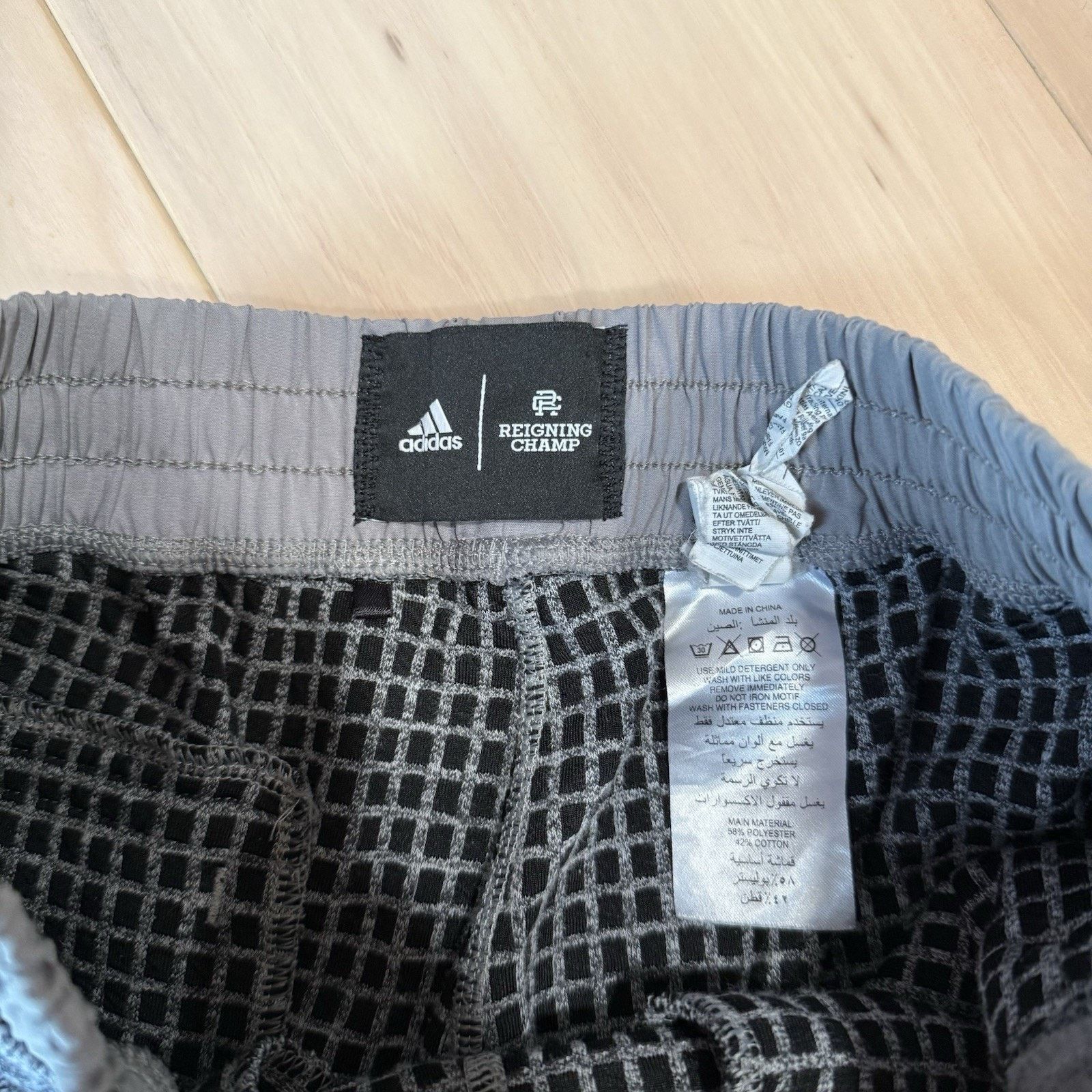 Adidas Adidas Reigning Champ Sweatpants Small Gray Jogger Comfy Size US 26 / EU 42 - 5 Thumbnail