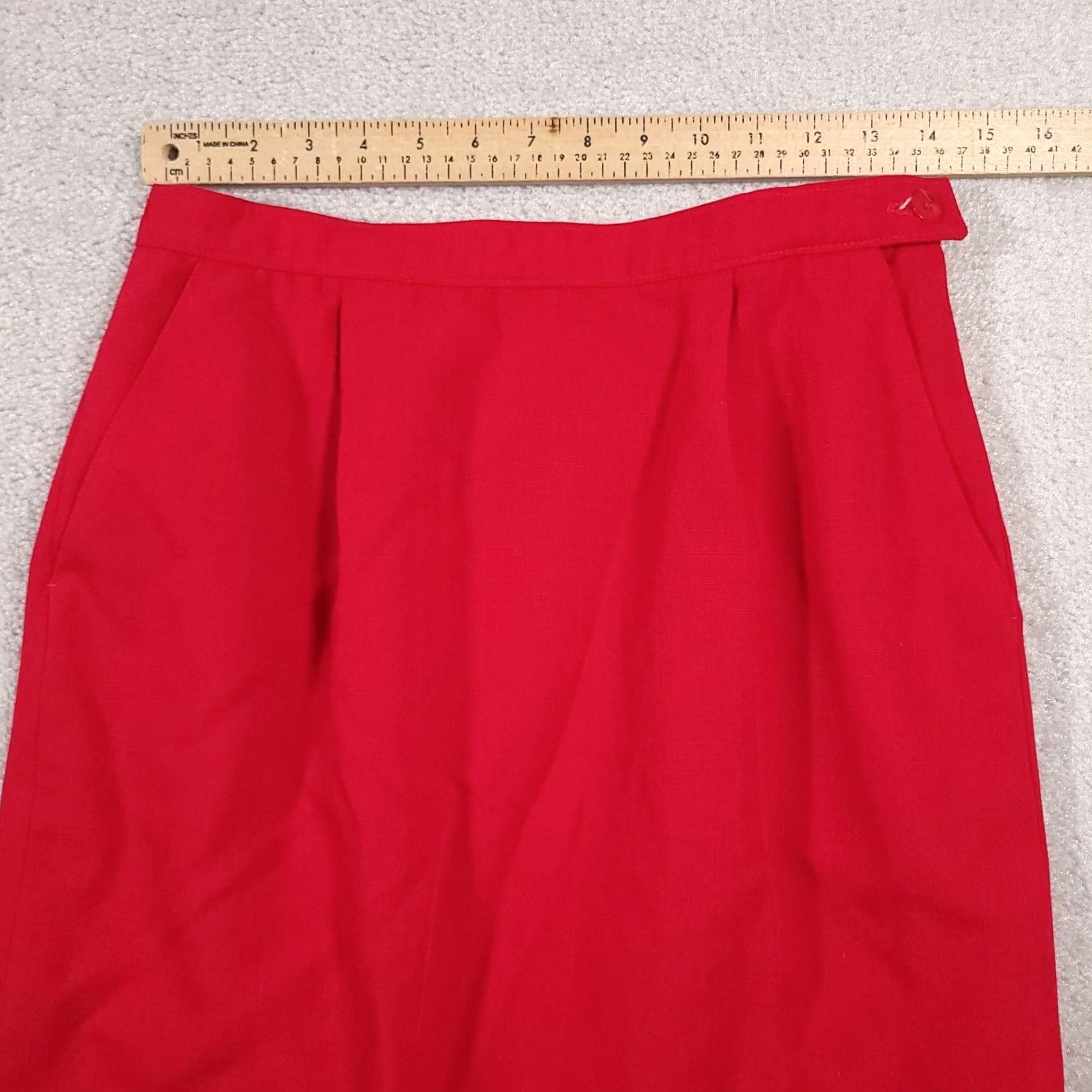 Pendleton VINTAGE Pendleton Sophisticates Midi Skirt Red Pockets Side Zip Womens 10 Lined USA, Pencil, KS? Size 32" / US 10 / IT 46 - 4 Thumbnail