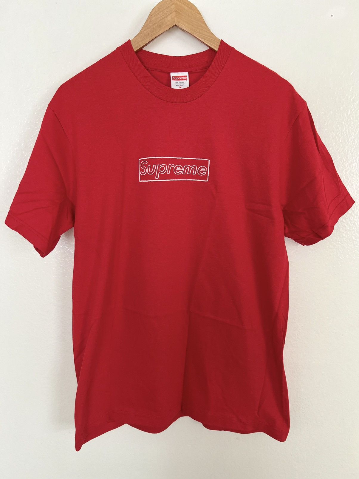 Kaws x Supreme CHALK LOGO T SIZE MEDIUM BRAND NEW