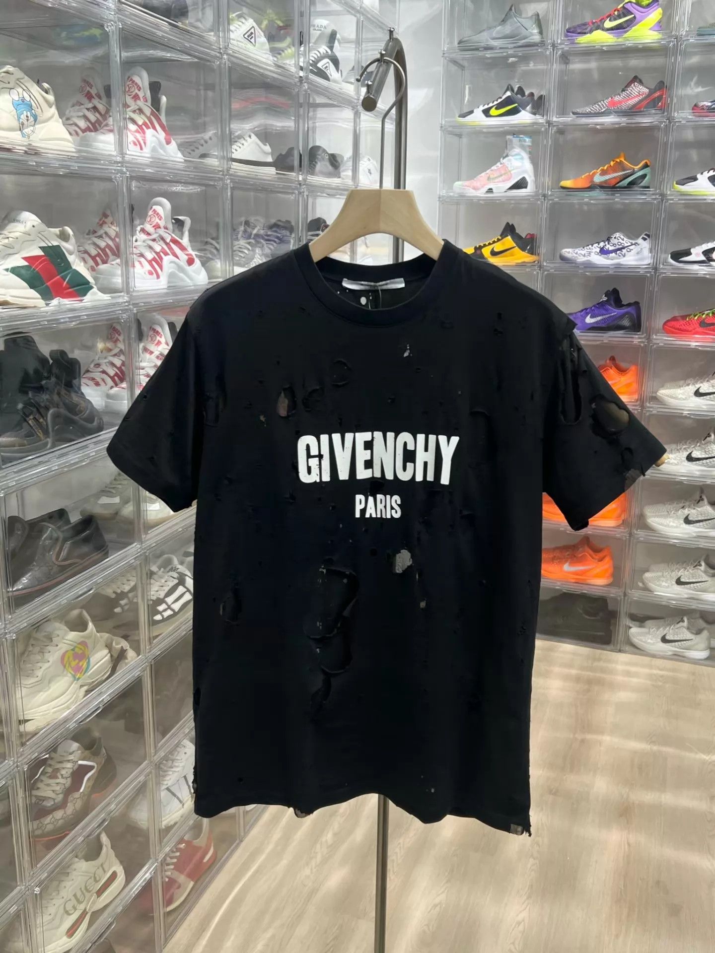 Givenchy Givenchy Distressed Ripped Short Tee XXS (Like New, Classic) Size US XXS / EU 40 - 1 Thumbnail