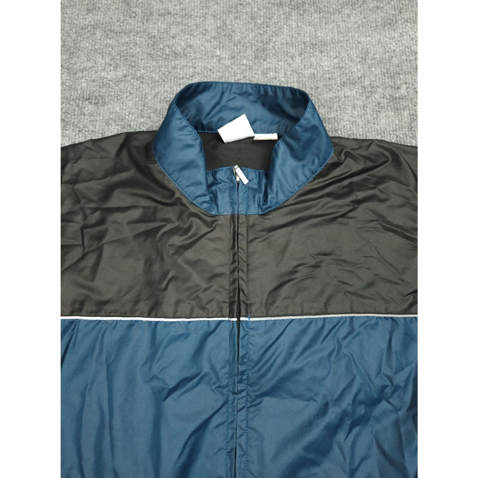 The North Face VINTAGE The North Face Windbreaker Jacket Men's Medium Blue Black Polyester Full Zip Size US M / EU 48-50 / 2 - 2 Thumbnail