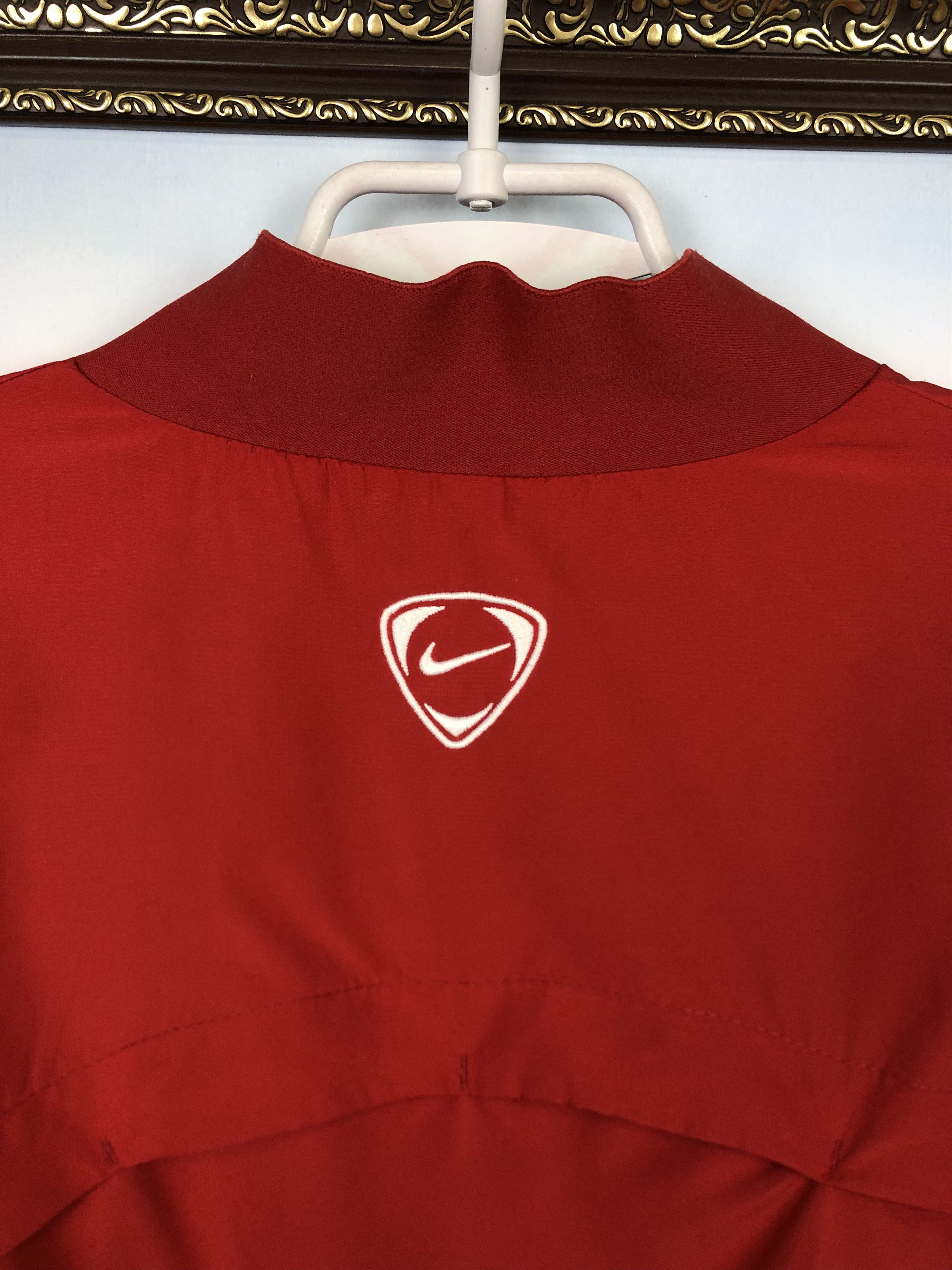 Nike Vintage Nike Manchester United Football Train Jacket Soccer Size US S / EU 44-46 / 1 - 16 Thumbnail