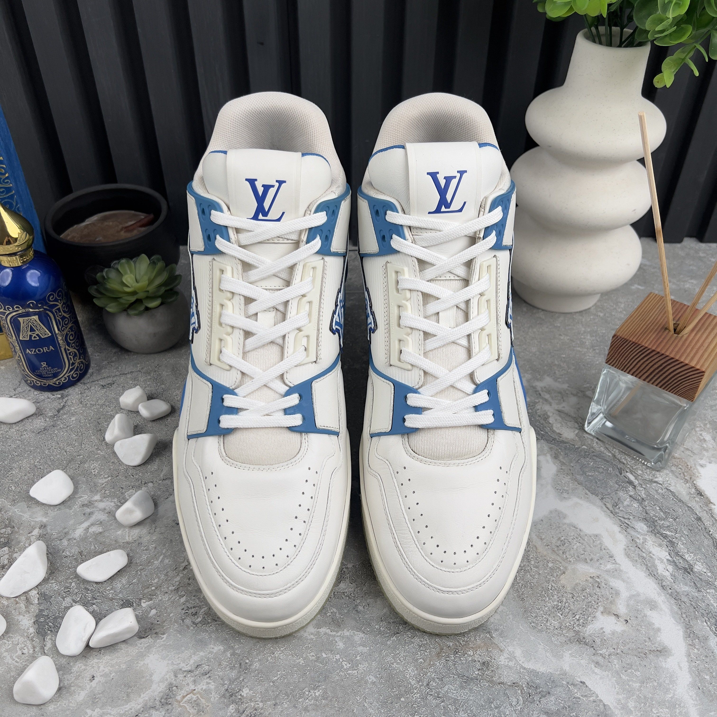 Louis Vuitton LV Trainer Azur White Blue Sneakers Size US 10 / EU 43 - 4 Thumbnail