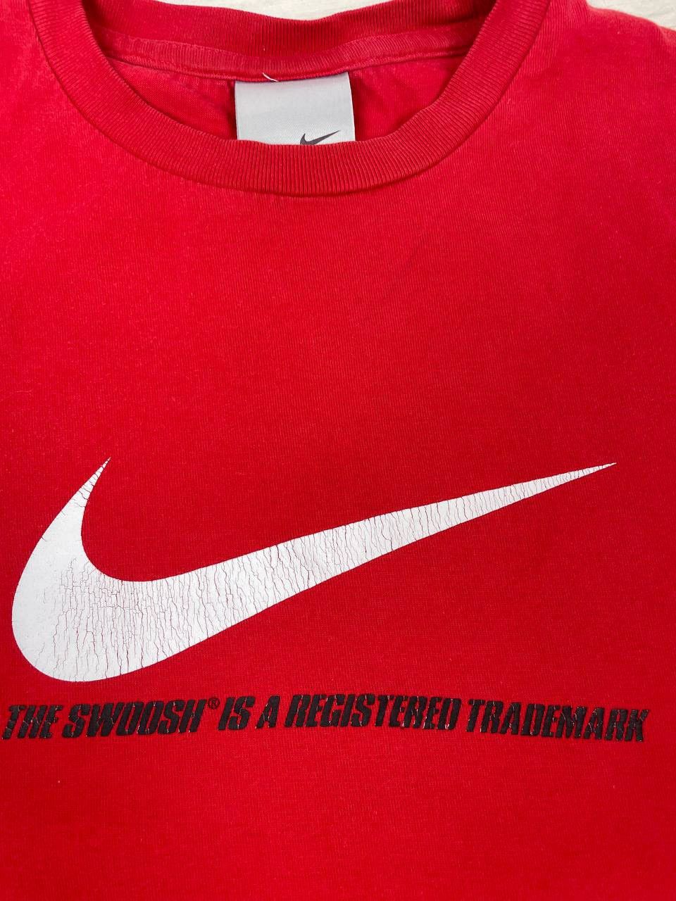 Nike Vintage Nike Big Logo Swoosh T Shirt 00s Size US M / EU 48-50 / 2 - 4 Thumbnail