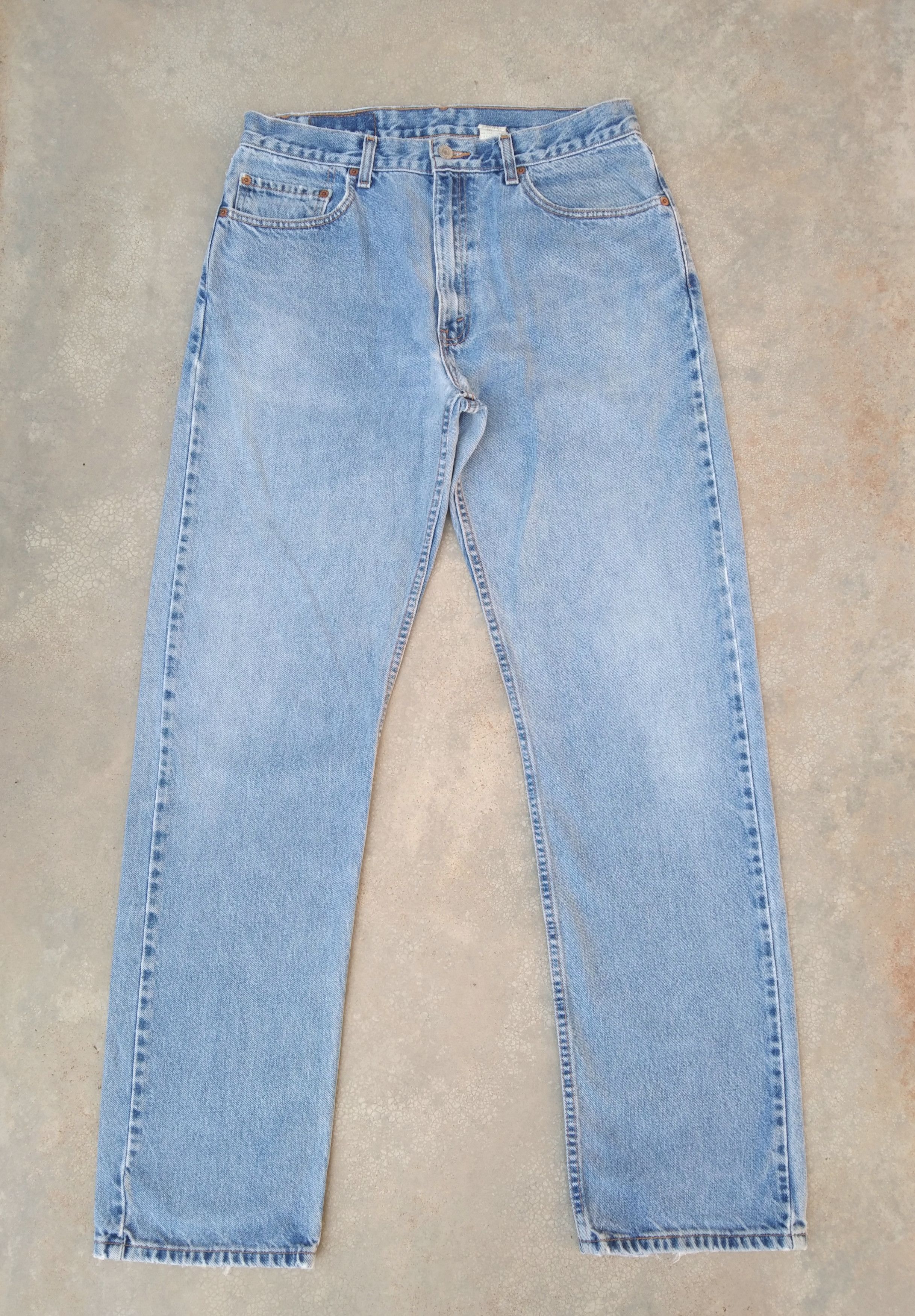 Jean × Levi's × Vintage Vintage Levis Jeans 505 Light Wash Denim 33x34 Size US 33 - 1 Thumbnail