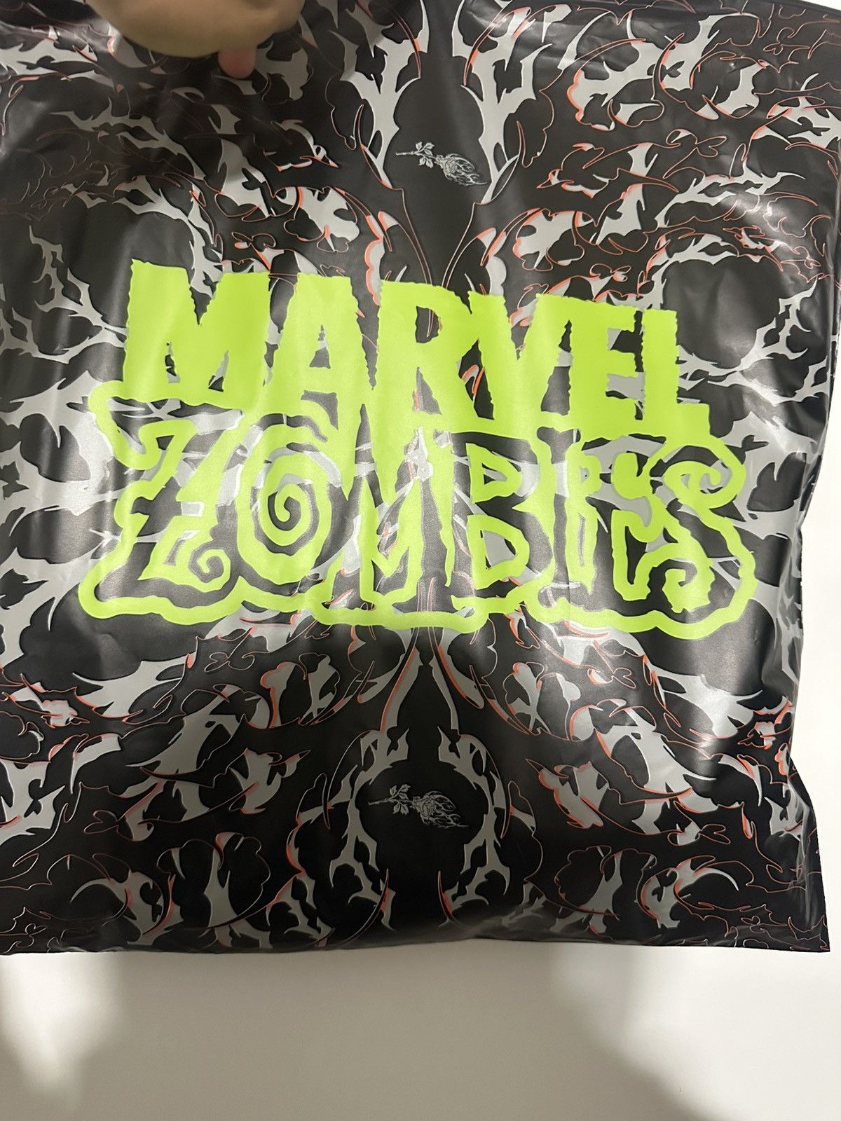 Darc Sport CIVIL REGIME X MARVEL ZOMBIES VENOM SHIRT Size US M / EU 48-50 / 2 - 5 Thumbnail