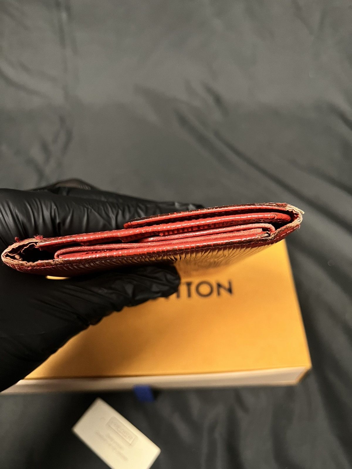 Louis Vuitton Louis Vuitton Malletier red epi bifold vintage wallet Size ONE SIZE - 4 Thumbnail