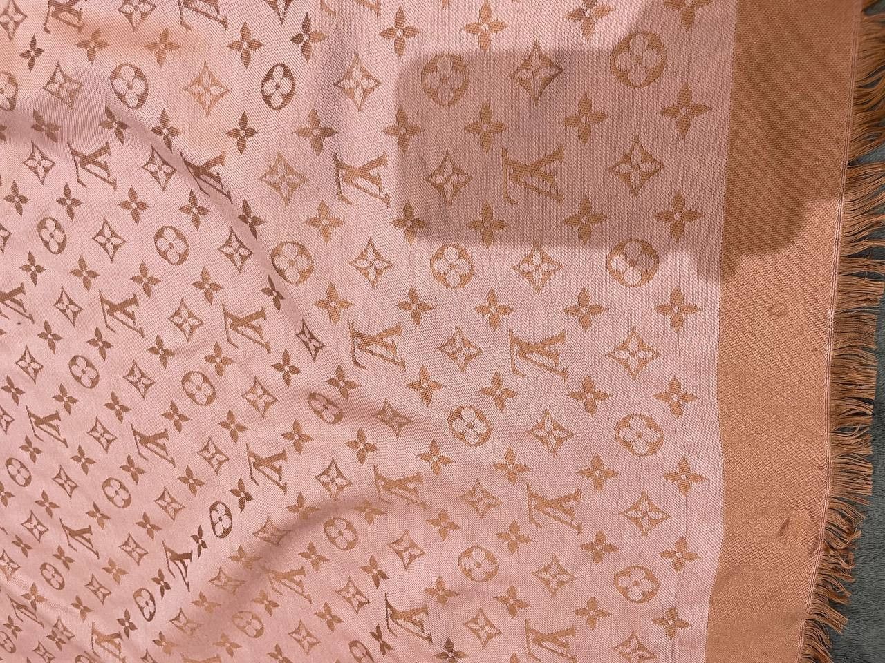 Louis Vuitton Louis Vuitton pink scarf Size ONE SIZE - 10 Thumbnail