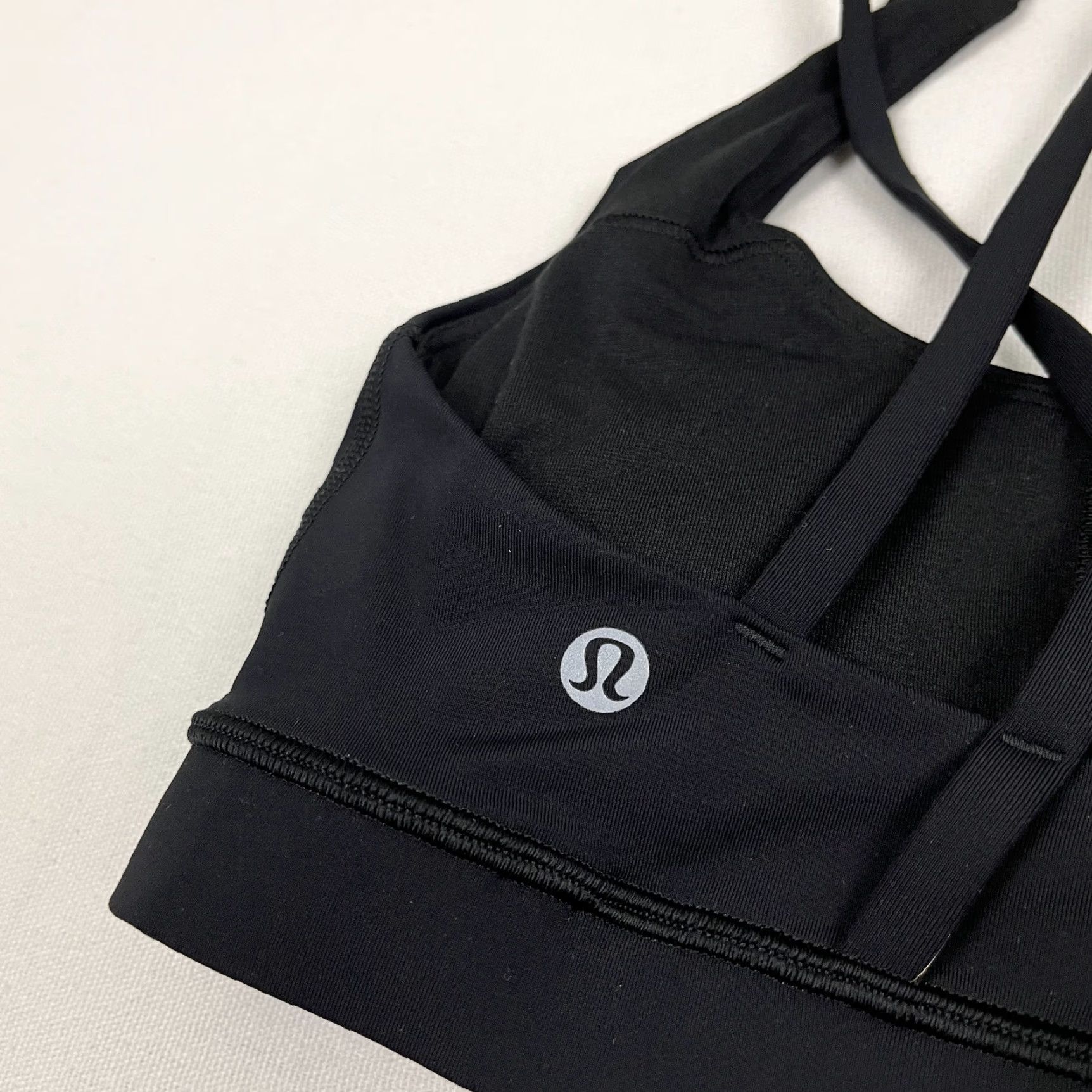 Lululemon Lululemon Energy Bra Womens Size 4 Black Active Training Padded Medium B/C Cup Sports Bra Crossback Wireless Size ONE SIZE - 3 Thumbnail