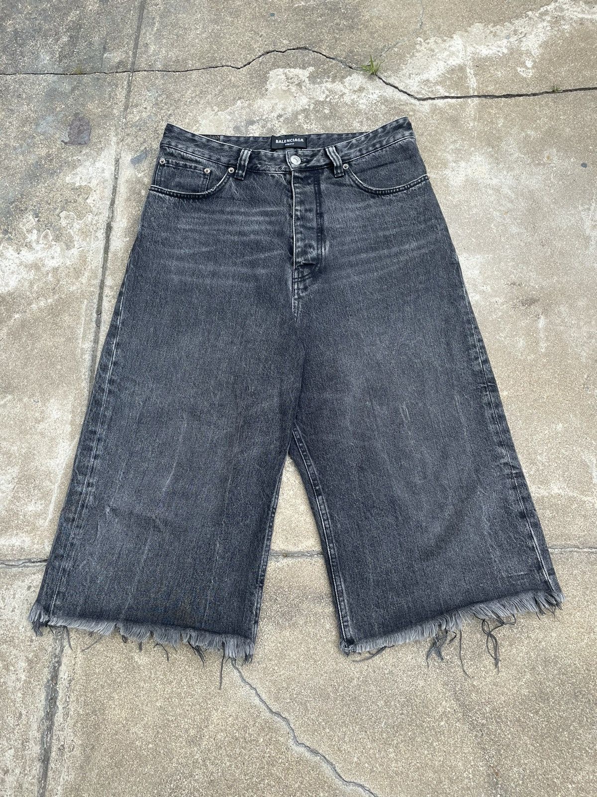 Balenciaga FW22 Lost Tape Oversized Denim Shorts Size US 33 - 1 Thumbnail